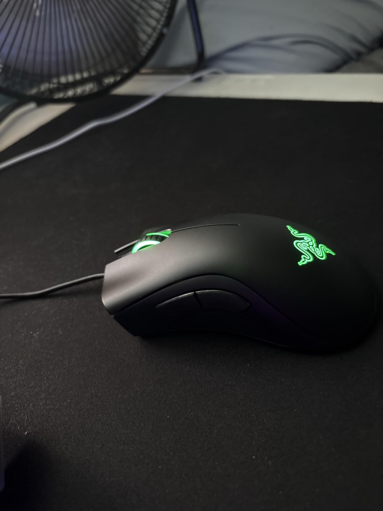 Razer DeathAdder Essential Gaming Mouse: 6400 DPI Optical Sensor - 5 Programmable Buttons - Mechanical Switches - Rubber Side Grips - Classic Black Customer Review Razer DeathAdder Essential Gaming Mouse: 6400 DPI Optical Sensor - 5 Programmable Buttons - Mechanical Switches - Rubber Side Grips - Classic Black - Customer Photo 3