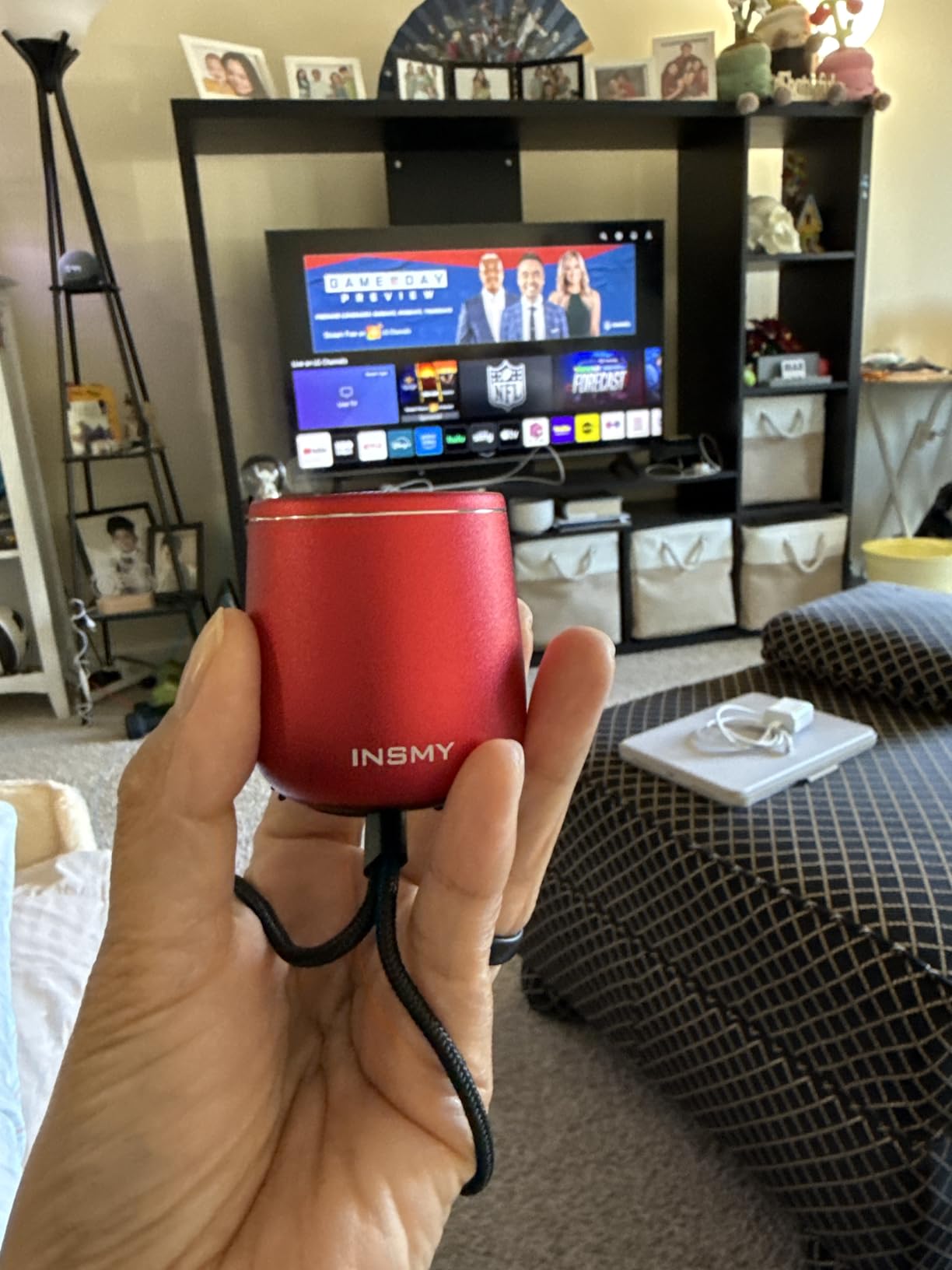 INSMY Small Bluetooth Speaker, Waterproof Mini Portable Wireless Speaker, Punchy Bass Rich Audio Stereo Pairing, Handheld Pocket Size, Built in Mic for Hiking Biking Gift Laptop Tablet (Red) Customer Review INSMY Small Bluetooth Speaker, Waterproof Mini Portable Wireless Speaker, Punchy Bass Rich Audio Stereo Pairing, Handheld Pocket Size, Built in Mic for Hiking Biking Gift Laptop Tablet (Red) - Customer Photo 1