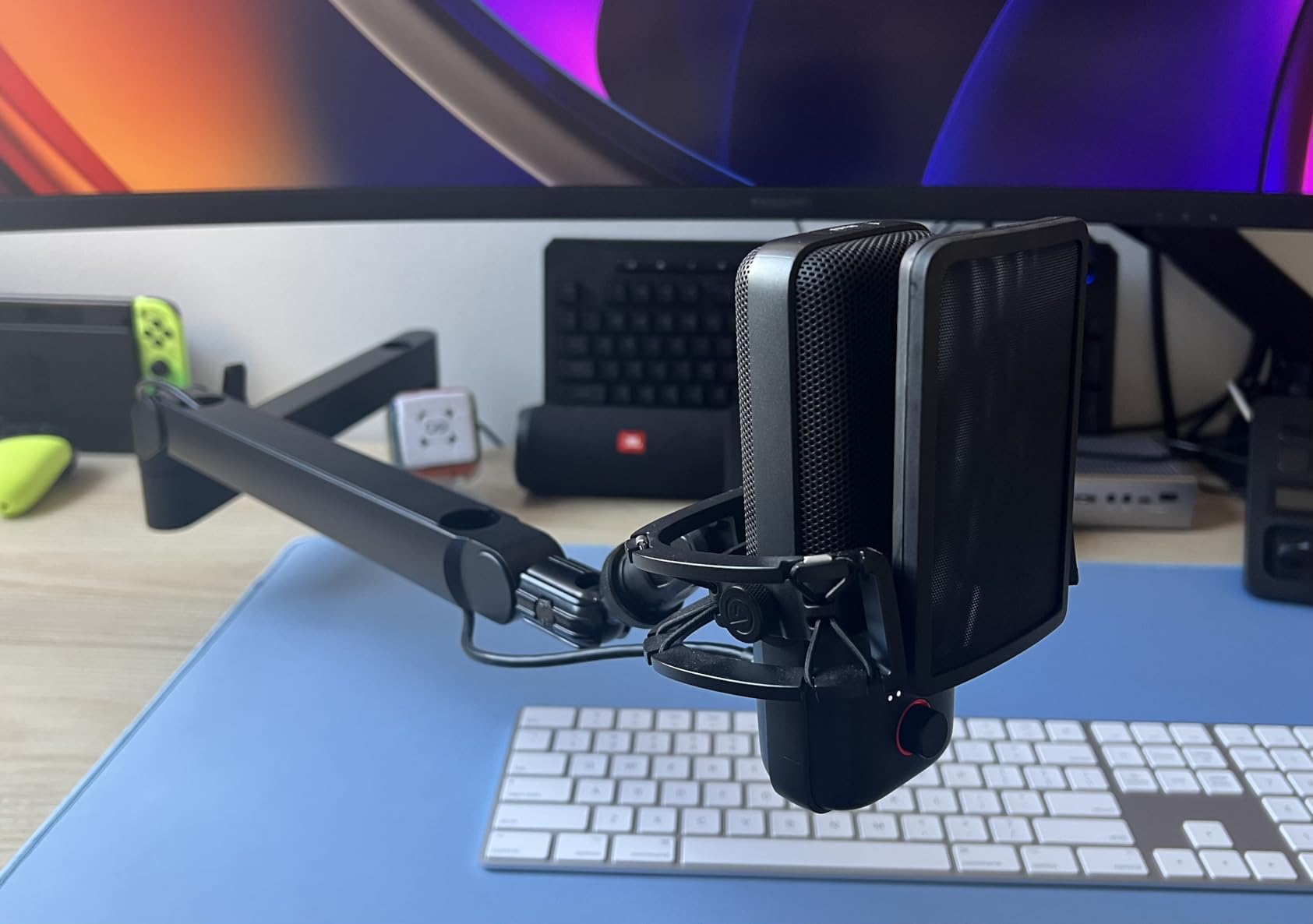 Elgato Wave Mic Arm LP - Premium Low Profile Microphone Arm with Cable Management Channels, Desk Clamp, Versatile Mounting, and Fully Adjustable – For Podcasting, Streaming, Gaming, and Home Office Customer Review Elgato Wave Mic Arm LP - Premium Low Profile Microphone Arm with Cable Management Channels, Desk Clamp, Versatile Mounting, and Fully Adjustable – For Podcasting, Streaming, Gaming, and Home Office - Customer Photo 3