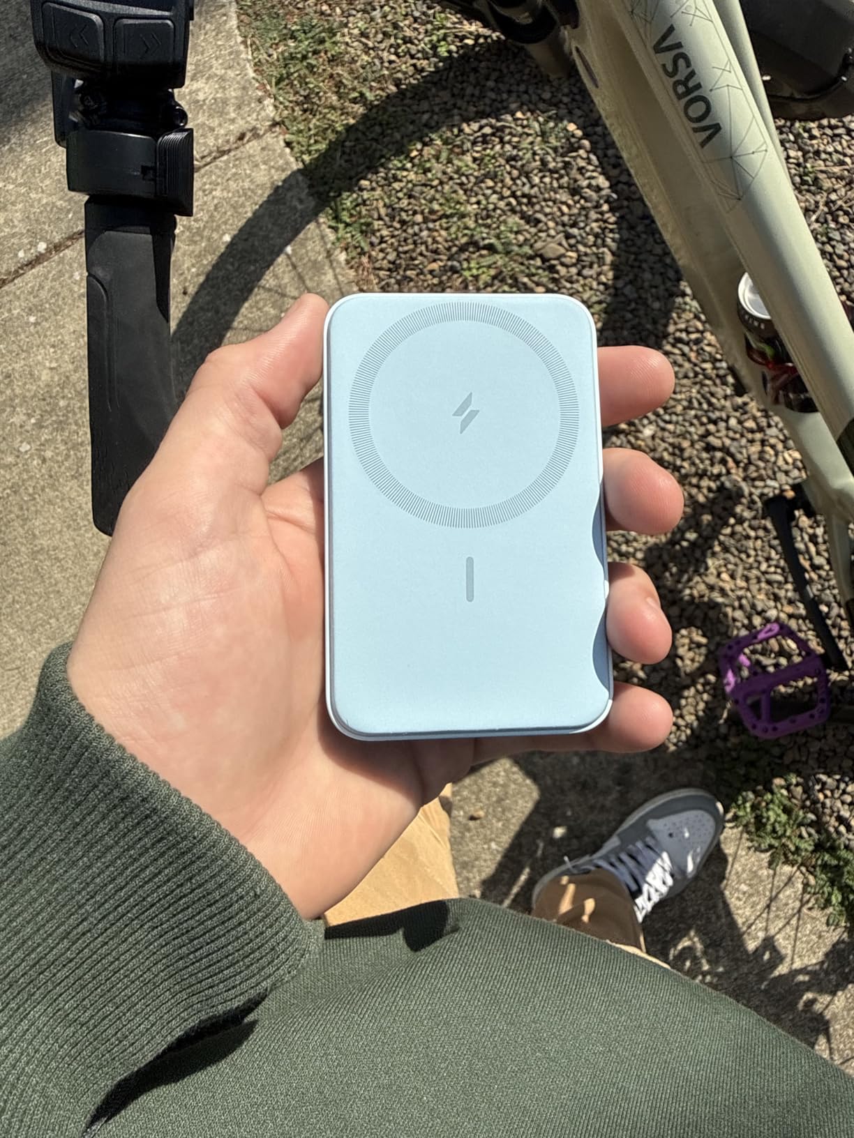 Anker 621 Magnetic Portable Charger (MagGo), 5,000mAh Wireless Power Bank with USB-C Cable, Magsafe-Compatible Battery Pack for iPhone 16/15/14/13/12 Series - Customer Photo 5