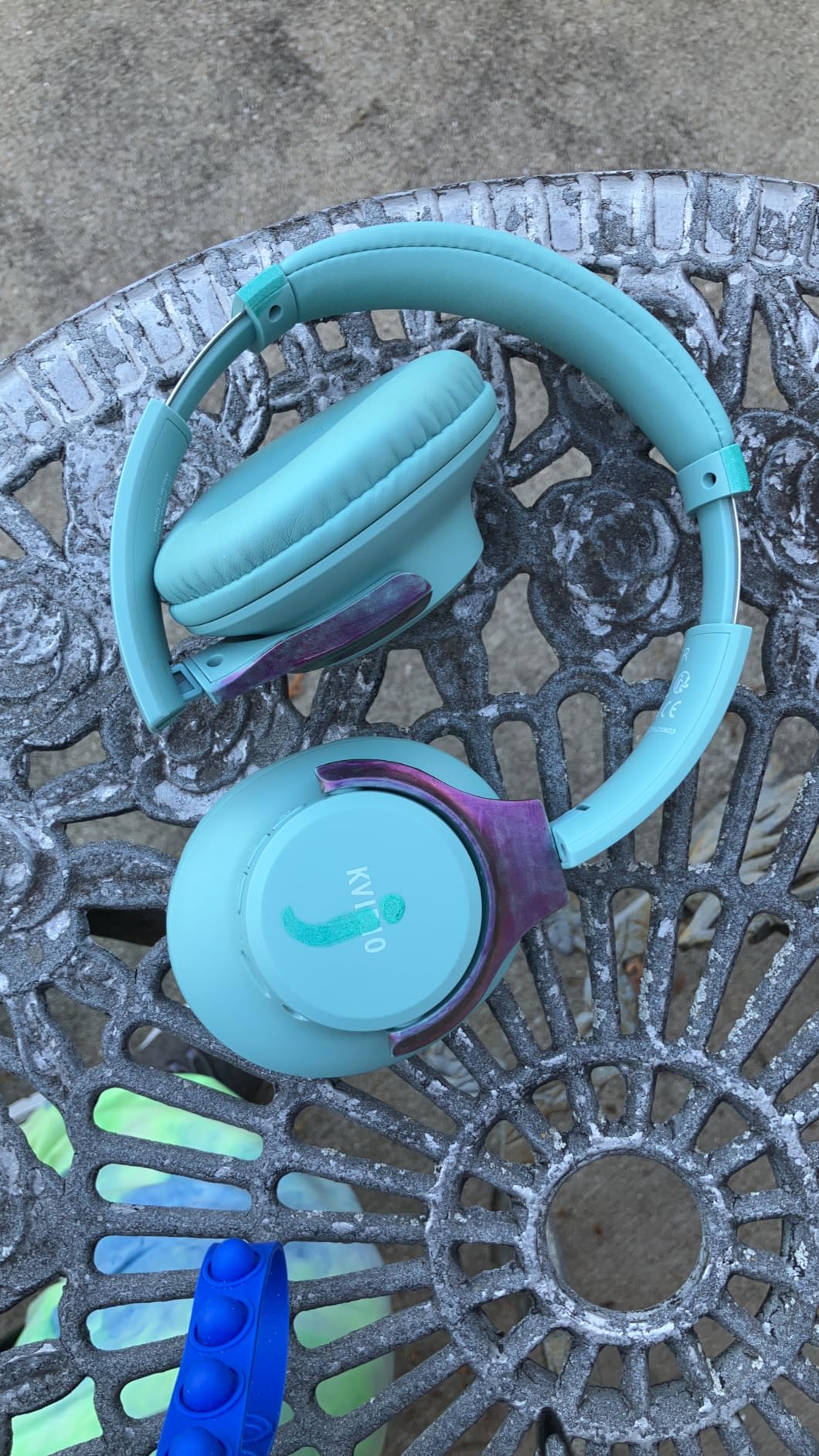 KVIDIO Bluetooth Headphones Over Ear, 65 Hours Playtime Wireless Headphones with Microphone, Foldable Lightweight Headset with Deep Bass, HiFi Stereo Sound Low Latency for Travel Work Cellphone Customer Review KVIDIO Bluetooth Headphones Over Ear, 65 Hours Playtime Wireless Headphones with Microphone, Foldable Lightweight Headset with Deep Bass, HiFi Stereo Sound Low Latency for Travel Work Cellphone - Customer Photo 1