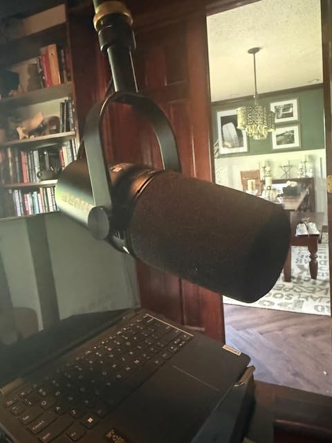 Shure MV7X XLR Dynamic Microphone – Voice-Isolating Cardioid Mic for Podcasting, Vocal Recording & Broadcasting, All-Metal, Black Customer Review Shure MV7X XLR Dynamic Microphone – Voice-Isolating Cardioid Mic for Podcasting, Vocal Recording & Broadcasting, All-Metal, Black - Customer Photo 2