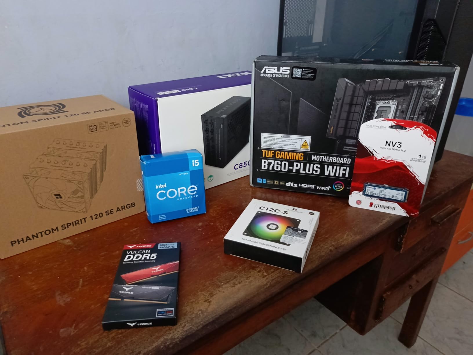 Intel Core i5-12600KF Desktop Processor 10 (6P+4E) Cores up to 4.9 GHz Unlocked LGA1700 600 Series Chipset 125W Customer Review Intel Core i5-12600KF Desktop Processor 10 (6P+4E) Cores up to 4.9 GHz Unlocked LGA1700 600 Series Chipset 125W - Customer Photo 5