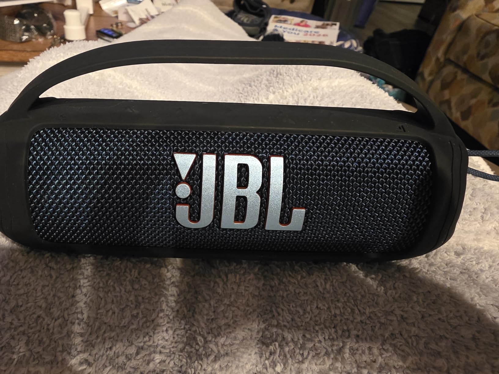JBL Flip 6 - Portable Bluetooth Speaker, powerful sound and deep bass, IPX7 waterproof, 12 hours of playtime, JBL PartyBoost for multiple speaker pairing for home, outdoor and travel (Black) customer photo 2