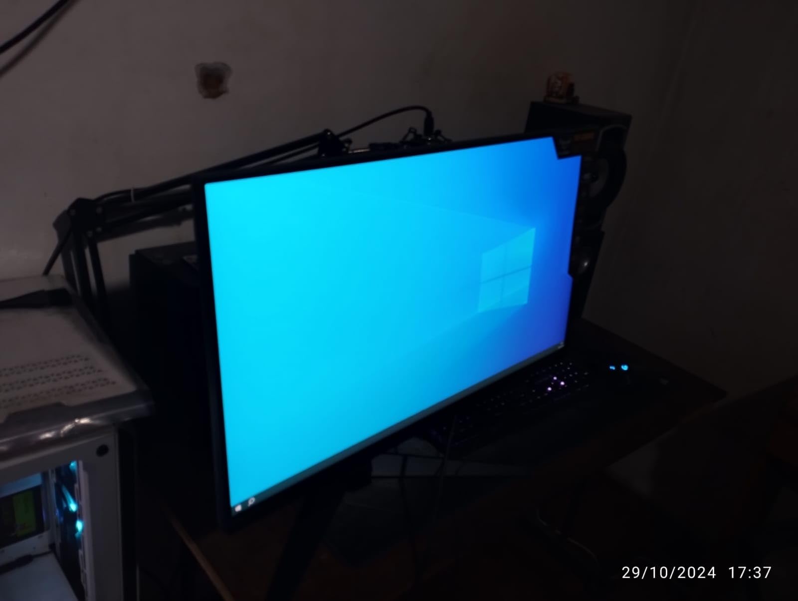 ASUS TUF Gaming 27 ASUS TUF Gaming 27