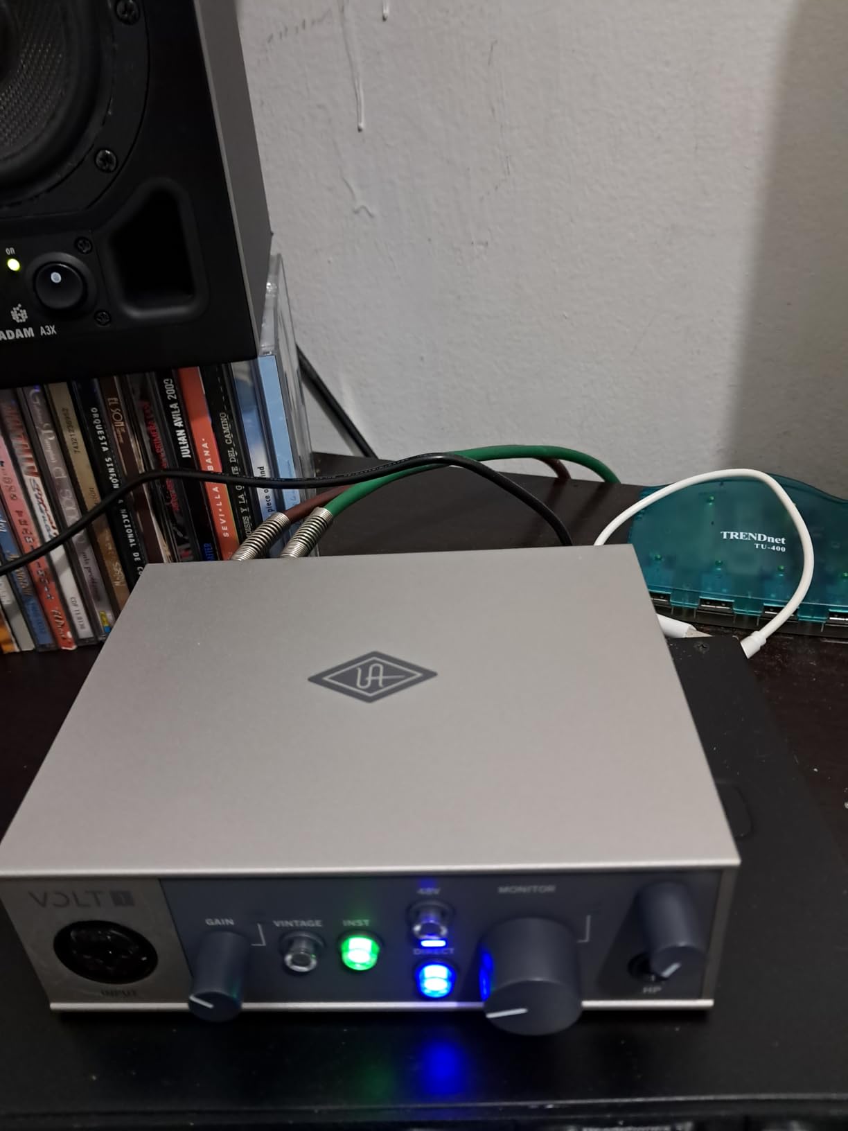 Universal Audio Volt 1 USB Recording Studio Audio Interface Customer Review Universal Audio Volt 1 USB Recording Studio Audio Interface - Customer Photo 1