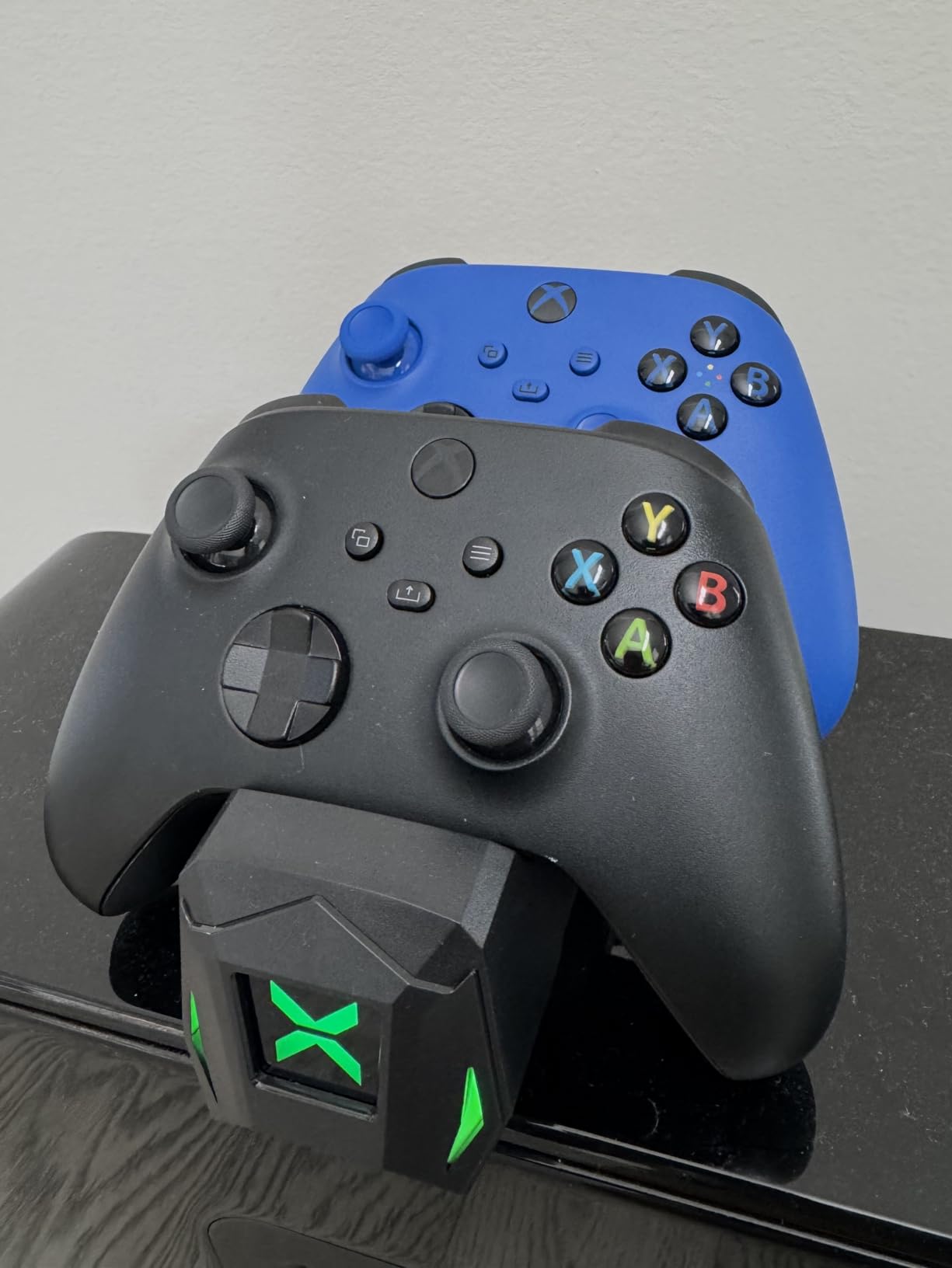 Upgraded Controller Charger Station with 2x6200mWh Rechargeable Battery Packs for Xbox One/Series X|S, Dual Charging Dock for Xbox One Battery Pack (Controller not Included) customer photo 2