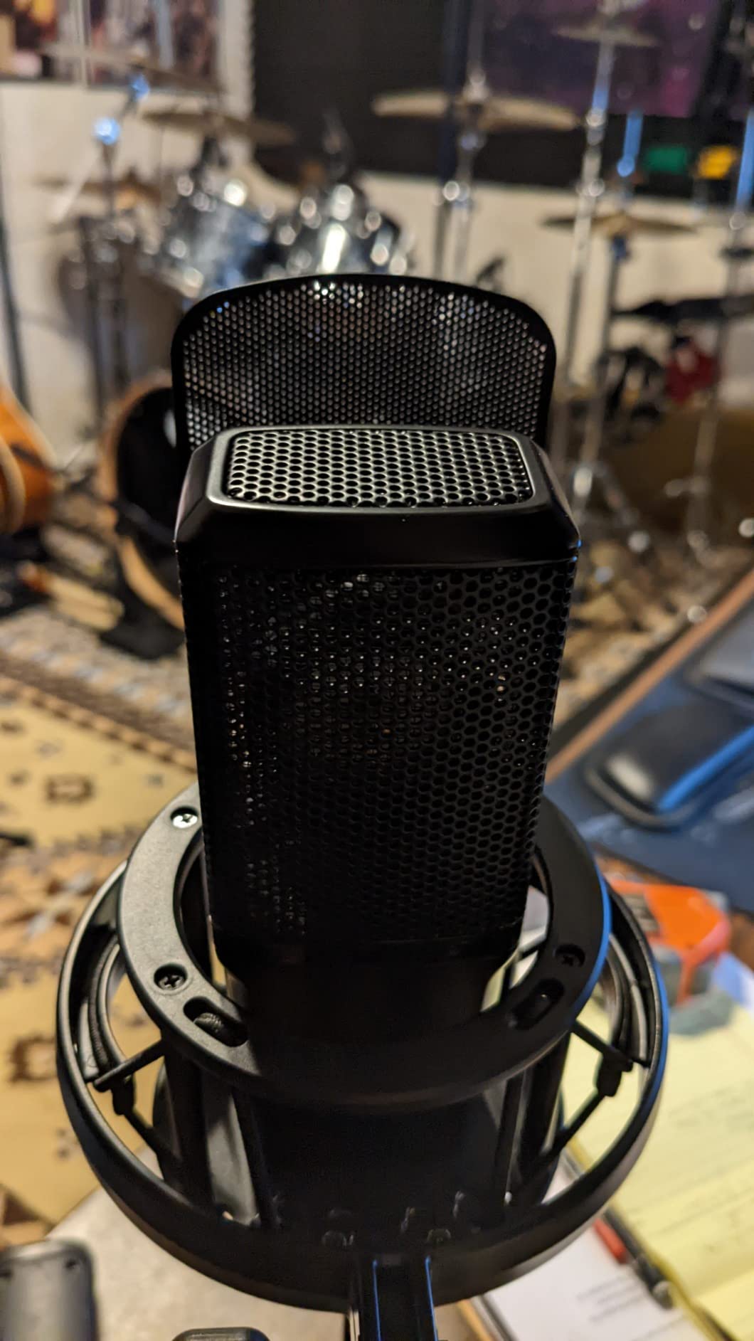 MAONO XLR Condenser Microphone with 34mm Large Diaphragm, Professional Cardioid Studio Mic for Podcasting, Recording, Streaming, Vocals, Voice Over, Music, ASMR(PM500) - Customer Photo 2