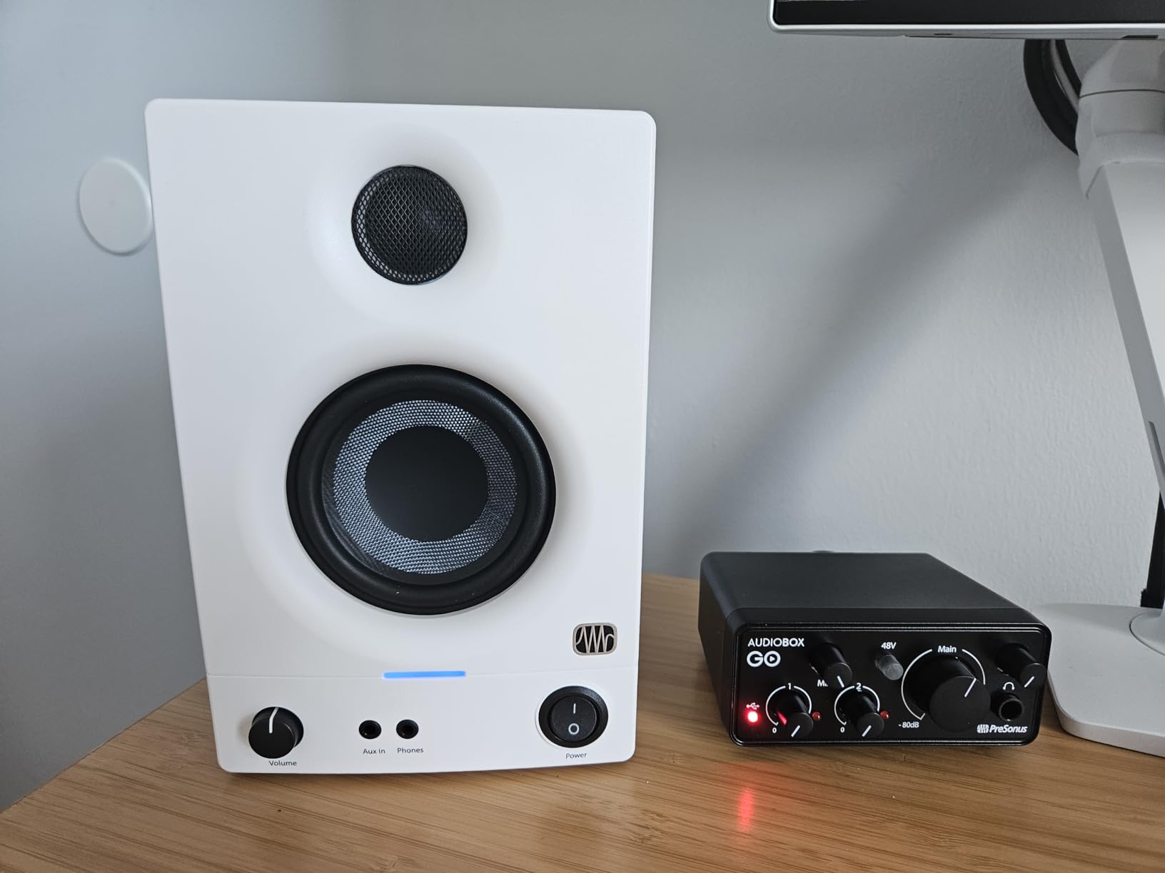 PreSonus AudioBox GO | USB-C Audio Interface for music production with Studio One DAW Recording Software, Music Tutorials, Sound Samples and Virtual Instruments Customer Review PreSonus AudioBox GO | USB-C Audio Interface for music production with Studio One DAW Recording Software, Music Tutorials, Sound Samples and Virtual Instruments - Customer Photo 4