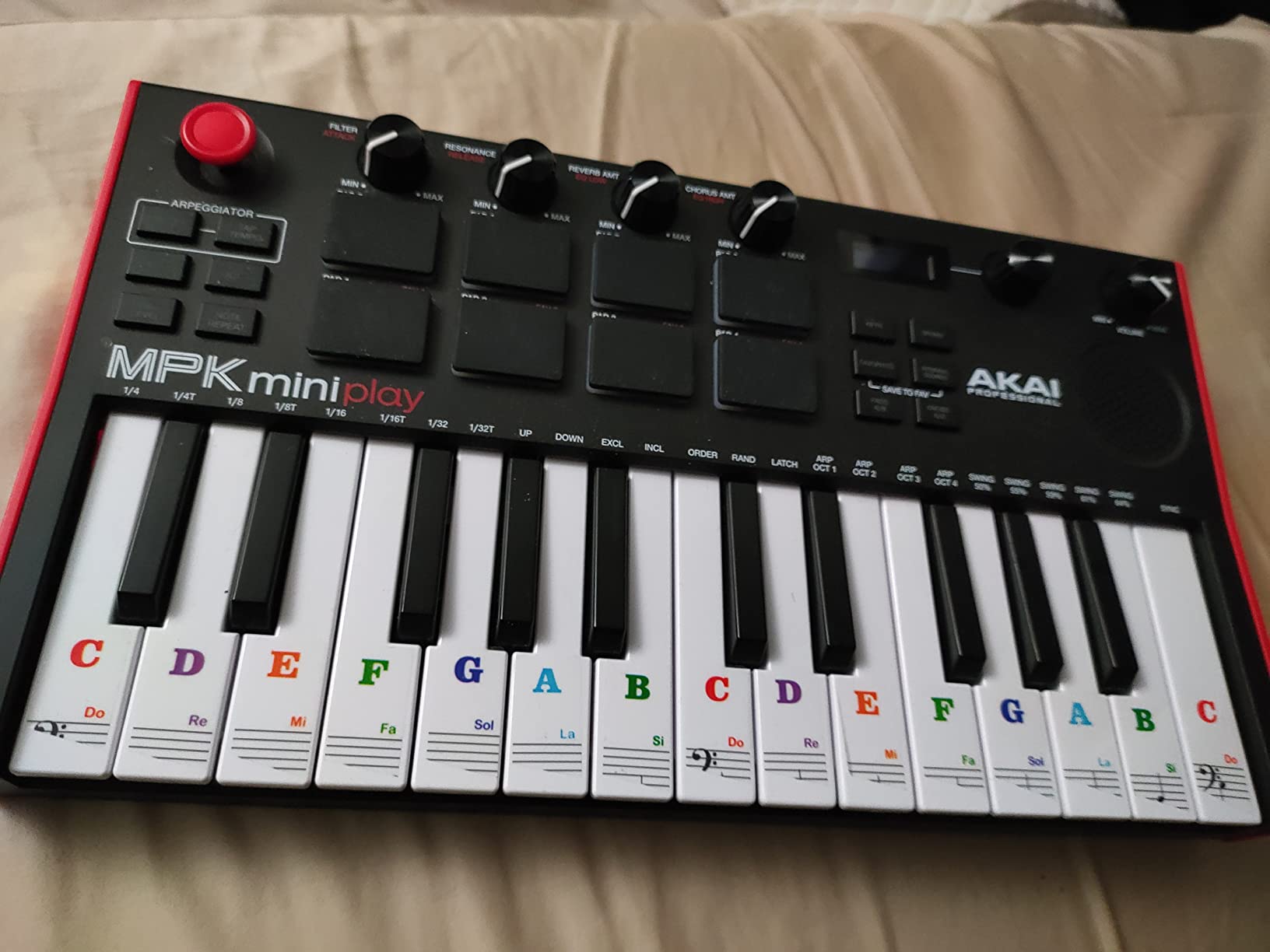 Akai Professional MPK Mini Play MK3 - MIDI Keyboard Controller with Built-in Speaker and Sounds Plus Dynamic Keybed, MPC Pads, Software Suite and Native Instruments Sound Package - Customer Photo 1