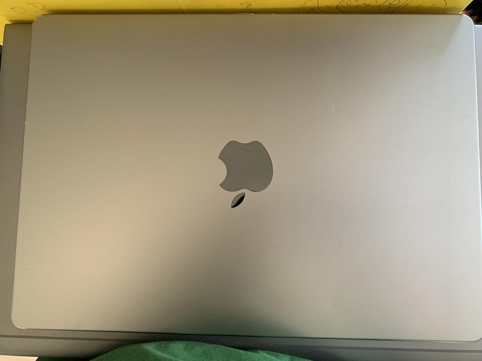 Apple MacBook Pro 2021 with Apple M1 Pro chip (14-inch, 16GB RAM, 512GB SSD) - Space Gray (Renewed) Customer Review Apple MacBook Pro 2021 with Apple M1 Pro chip (14-inch, 16GB RAM, 512GB SSD) - Space Gray (Renewed) - Customer Photo 1