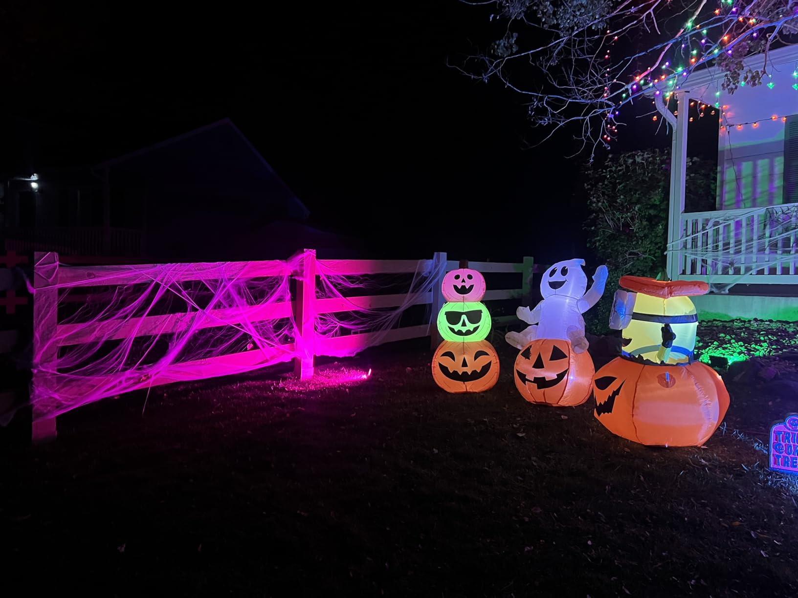 LED Flood Light Outdoor 30W, 300W Equivalent 3000LM Smart RGB Landscape Lighting with APP Control, DIY Scenes -Timing - Warm White 2700K -Color Changing Uplight, IP66, US Plug, No Remote MELPO(4 Pack) - Customer Photo 2