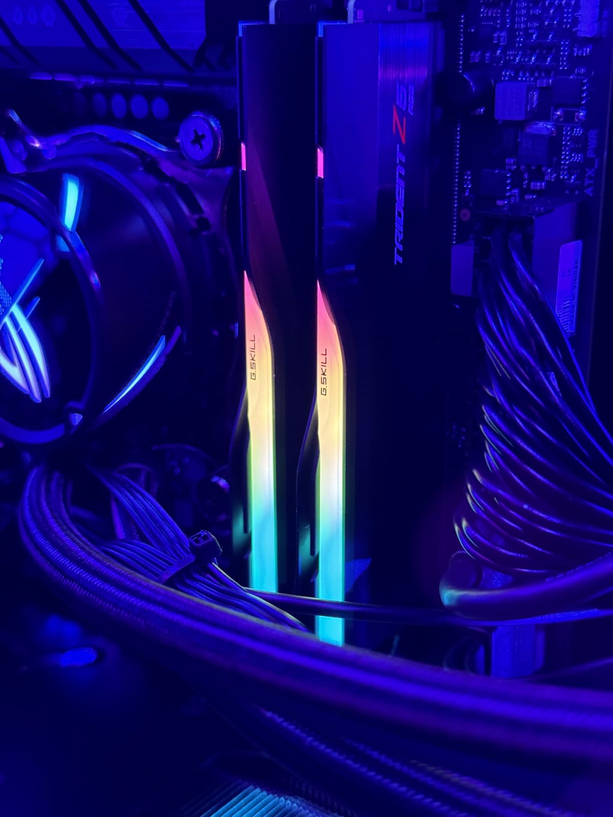 G.SKILL Trident Z5 RGB Series DDR5 RAM (Intel XMP 3.0) 32GB (2x16GB) 6400MT/s CL32-39-39-102 1.40V Desktop Computer Memory U-DIMM - Matte Black (F5-6400J3239G16GA2-TZ5RK) Customer Review G.SKILL Trident Z5 RGB Series DDR5 RAM (Intel XMP 3.0) 32GB (2x16GB) 6400MT/s CL32-39-39-102 1.40V Desktop Computer Memory U-DIMM - Matte Black (F5-6400J3239G16GA2-TZ5RK) - Customer Photo 4
