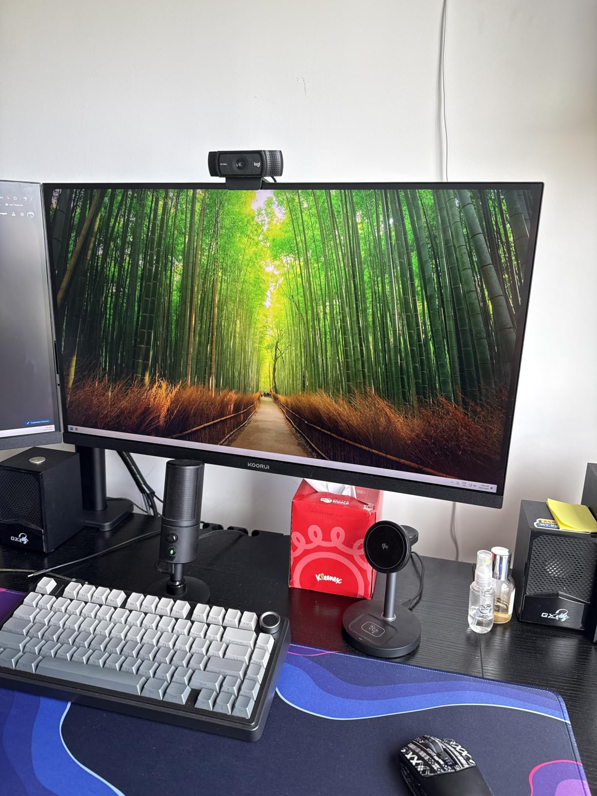 KOORUI GN02 27-inch 240Hz Gaming Monitor, 1ms FHD 1080p, G-SYNC and FreeSync Premium, HDMI 2.0/DP 1.4, Xbox PS5 Switch Ready, VESA, Tilt, Black - Customer Photo 3
