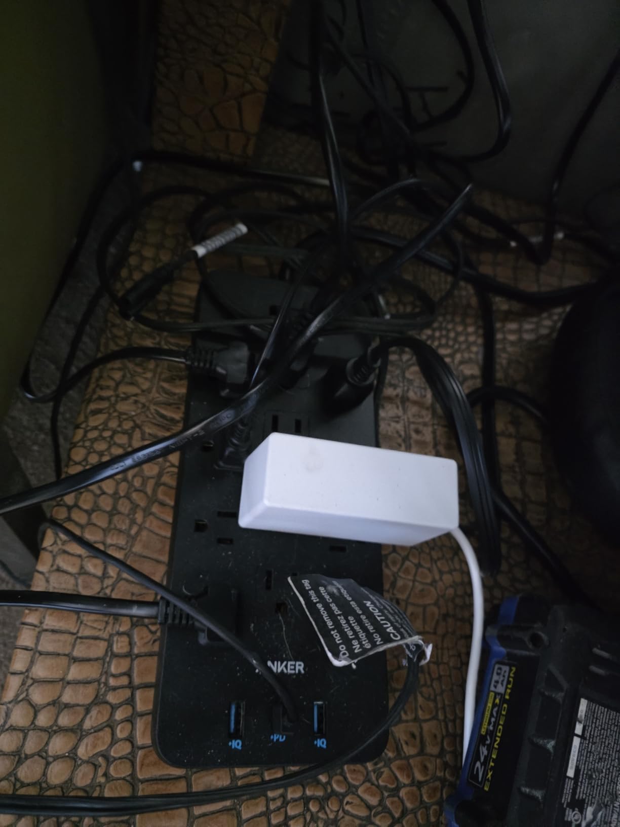 Anker Power Strip Surge Protector (2100J), 12 Outlets with 2 USB A and 1 USB C Port for Multiple Devices, 5ft Extension Cord, 20W Power Delivery Charging for Home, Office, Dorm Essential, TUV Listed Customer Review Anker Power Strip Surge Protector (2100J), 12 Outlets with 2 USB A and 1 USB C Port for Multiple Devices, 5ft Extension Cord, 20W Power Delivery Charging for Home, Office, Dorm Essential, TUV Listed - Customer Photo 1