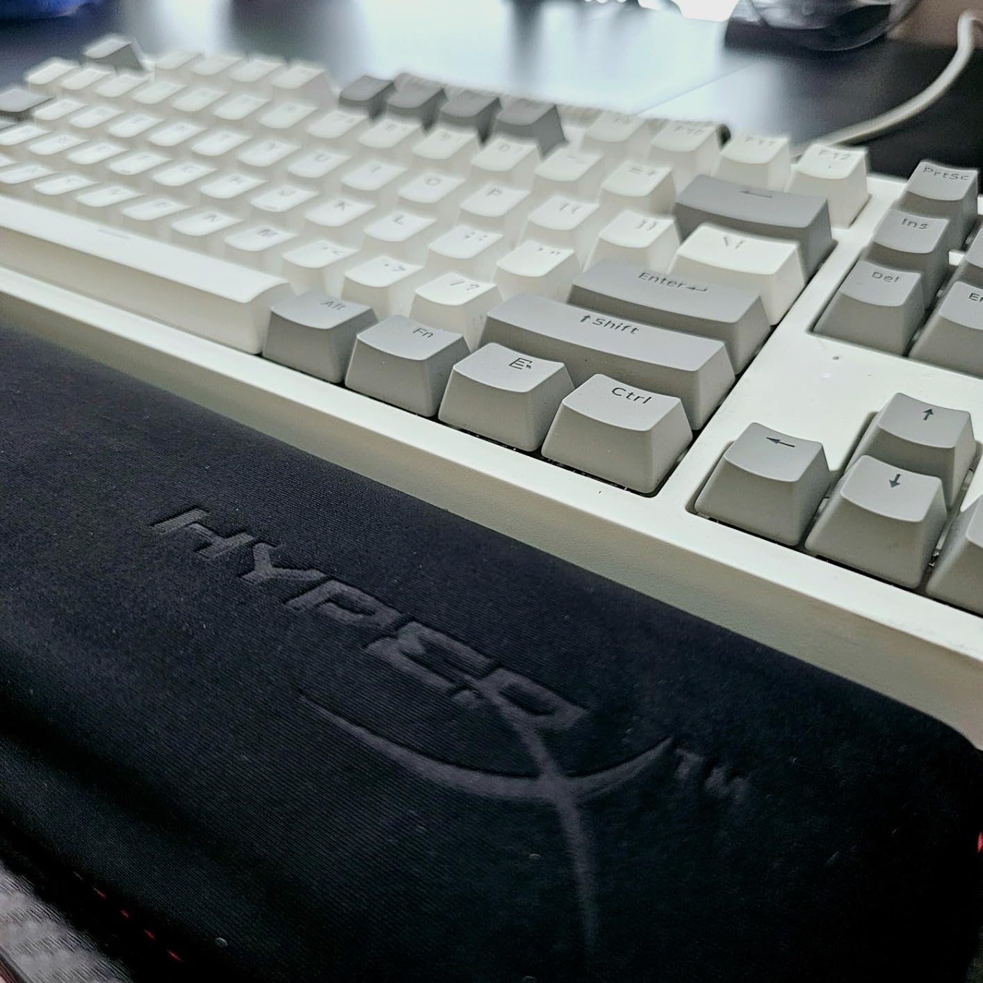 HyperX Wrist Rest – Mouse – Cooling Gel – Memory Foam – Anti-Slip,Black - Customer Photo 2