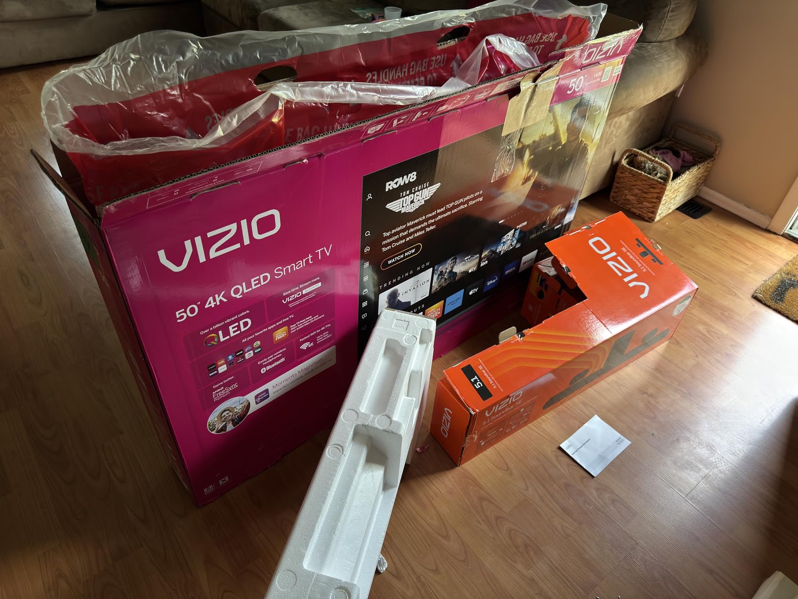 VIZIO 50-inch Quantum Pro 4K 120Hz QLED HDR10+ Smart TV with Dolby Vision, Active Full Array, 240Hz @ 1080p PC Gaming, WiFi 6E, Apple AirPlay, Chromecast Built-in, M50QXM-K01, 2023 Model Customer Review VIZIO 50-inch Quantum Pro 4K 120Hz QLED HDR10+ Smart TV with Dolby Vision, Active Full Array, 240Hz @ 1080p PC Gaming, WiFi 6E, Apple AirPlay, Chromecast Built-in, M50QXM-K01, 2023 Model - Customer Photo 1