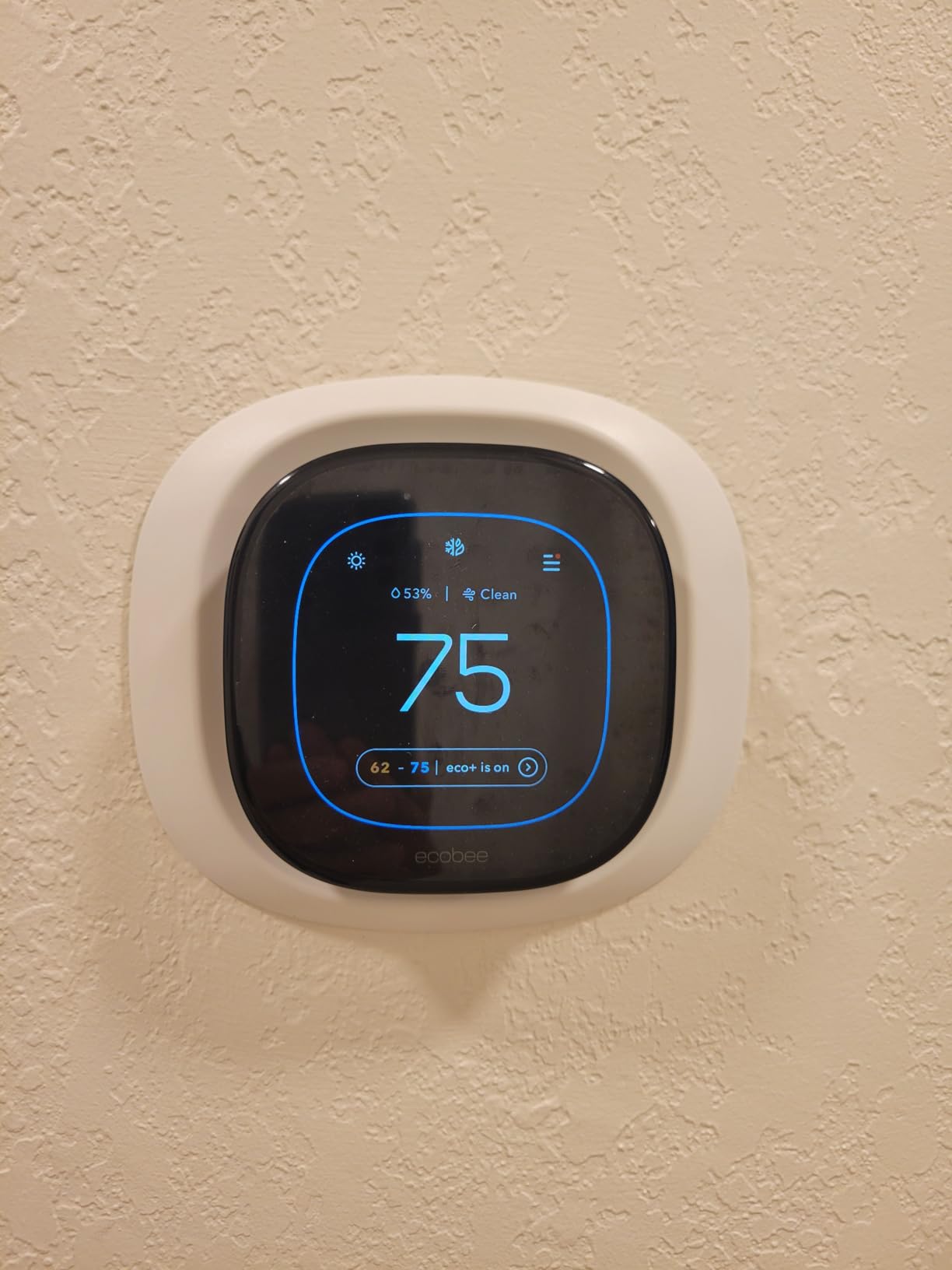 ecobee Smart Thermostat Premium with Smart Sensor and Air Quality Monitor - Programmable Wifi Thermostat - Works with Siri, Alexa, Google Assistant Customer Review ecobee Smart Thermostat Premium with Smart Sensor and Air Quality Monitor - Programmable Wifi Thermostat - Works with Siri, Alexa, Google Assistant - Customer Photo 1
