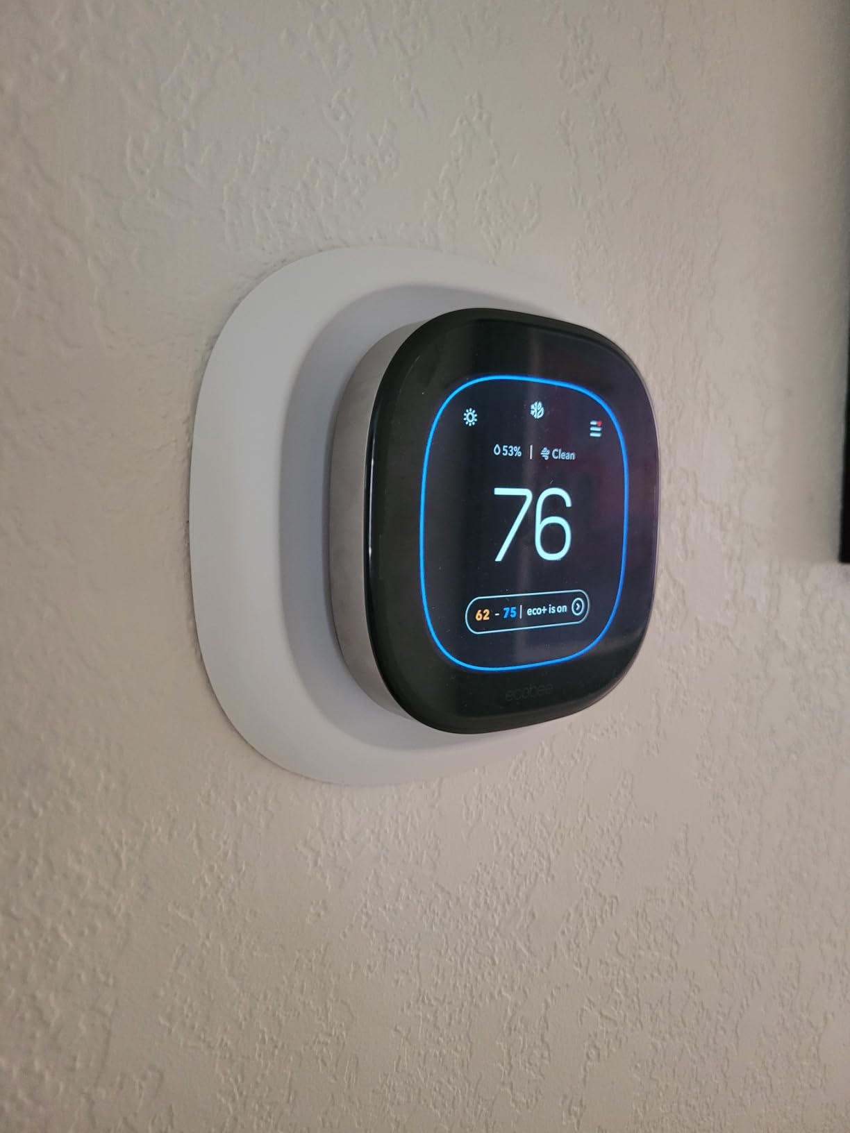 ecobee Smart Thermostat Premium with Smart Sensor and Air Quality Monitor - Programmable Wifi Thermostat - Works with Siri, Alexa, Google Assistant Customer Review ecobee Smart Thermostat Premium with Smart Sensor and Air Quality Monitor - Programmable Wifi Thermostat - Works with Siri, Alexa, Google Assistant - Customer Photo 2