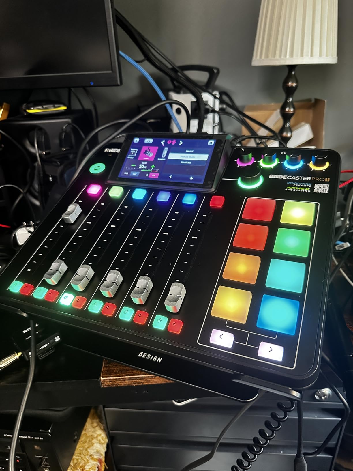Rode RODECaster Pro II All-in-One Production Solution for Podcasting, Streaming, Music Production and Content Creation customer photo 1
