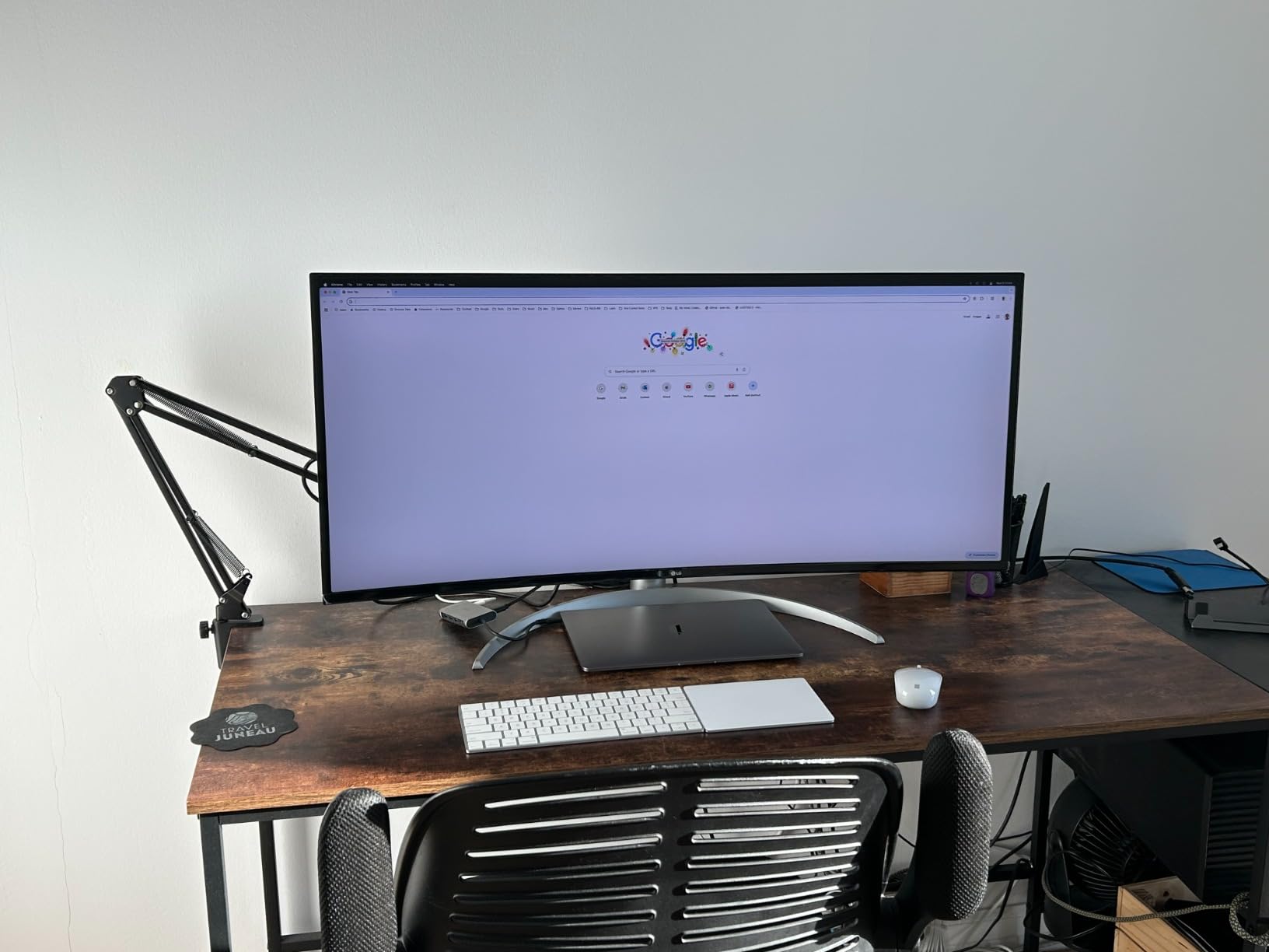 LG 40BP95C-W 39.7'' Curved UltraWide 5K2K Nano IPS Monitor with Thunderbolt 4 Connectivity Customer Review LG 40BP95C-W 39.7'' Curved UltraWide 5K2K Nano IPS Monitor with Thunderbolt 4 Connectivity - Customer Photo 5