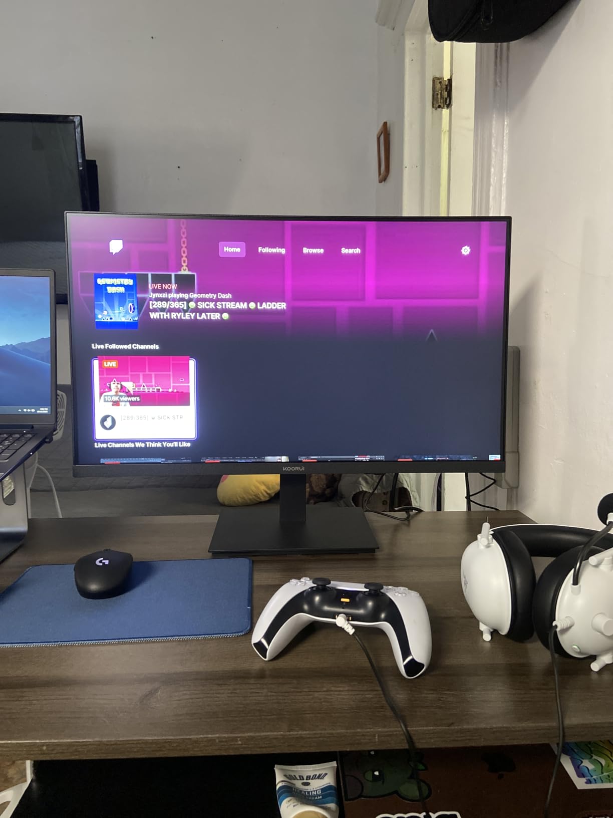 KOORUI 27 Inch Monitor, Full HD 1080P 100Hz Computer Monitor, IPS Display, HDMI, VGA, 4ms Response Time, 100 x 100 mm VESA Mountable, Frameless, Ergonomic Tilt, Black - Customer Photo 2