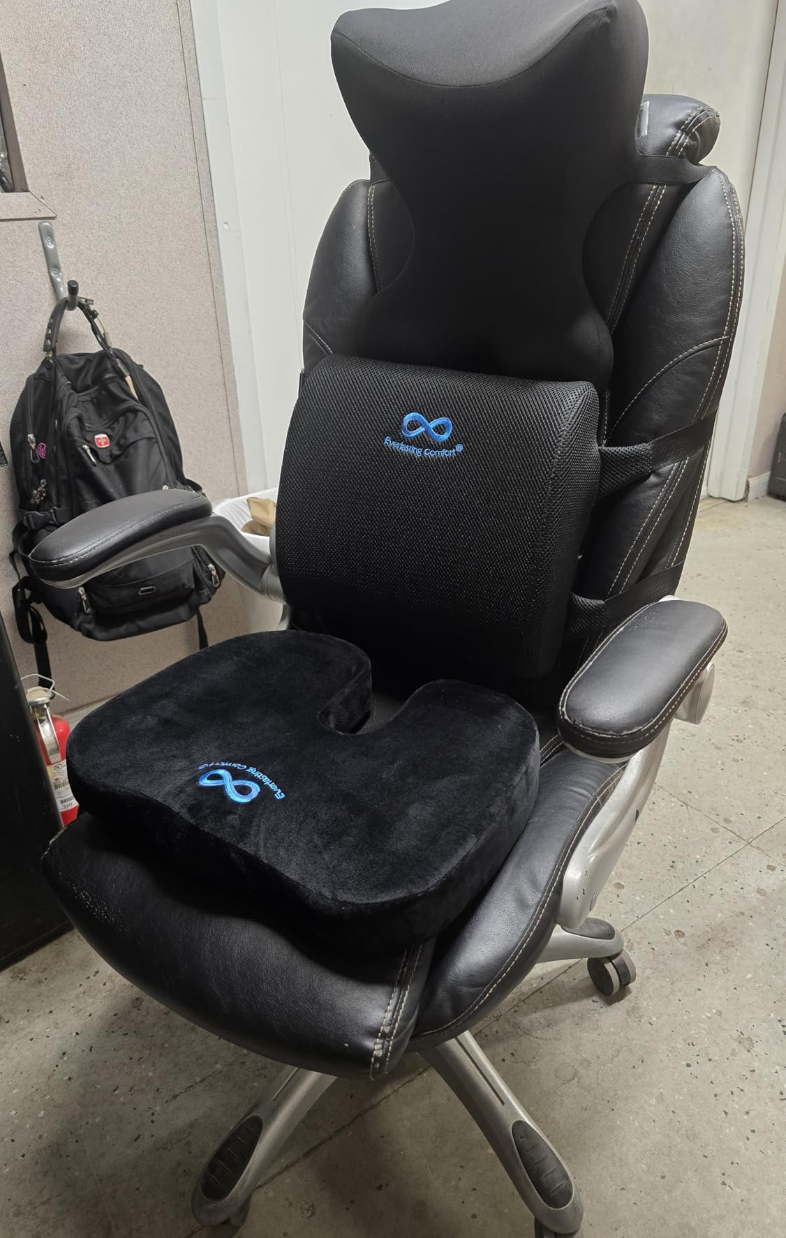 Car Neck Pillow for Driving Seat Car headrest Pillow/Gaming Chair Pillow with Adjustable Strap Removable Cover Ergonomic Design Neck Support Pillow for auto, Office Chair, Gaming Chair(Black) Customer Review Car Neck Pillow for Driving Seat Car headrest Pillow/Gaming Chair Pillow with Adjustable Strap Removable Cover Ergonomic Design Neck Support Pillow for auto, Office Chair, Gaming Chair(Black) - Customer Photo 5