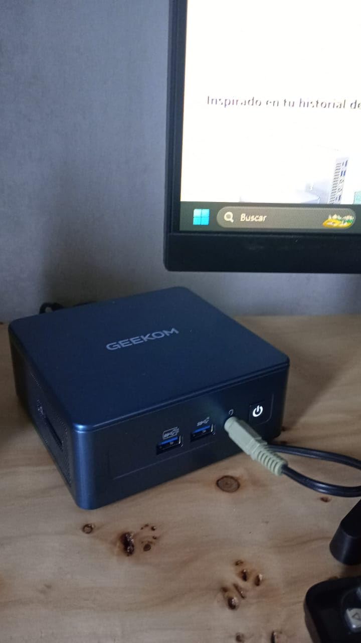 GEEKOM Mini PC IT12[Best Intel NUC12 Alternative],3-Year Quality Support,with 12th Gen Intel i7-1280P Mini Computers,32GB RAM/1TB NVMe SSD Windows 11 Pro Desktop PC,USB 4.0/2.5G LAN/8K/SD Solt - Customer Photo 1