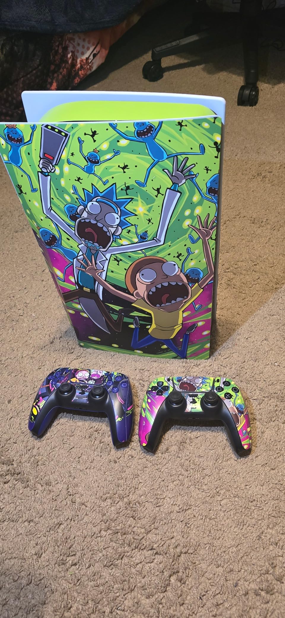 Toxxos PS5 Skin Disc Edition Anime Console and Controller Vinyl Cover Skins Wraps for PlayStation 5 Disc Version CD-ROM Version Purple and Green Customer Review Toxxos PS5 Skin Disc Edition Anime Console and Controller Vinyl Cover Skins Wraps for PlayStation 5 Disc Version CD-ROM Version Purple and Green - Customer Photo 4