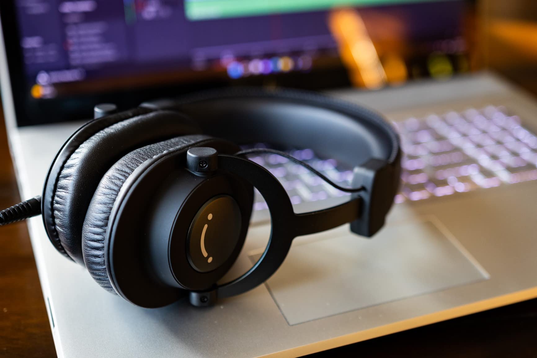 FIFINE Studio Monitor Headphones for Recording, Over Ear Headphones with 50mm Driver, Wired Headset with Detachable Cables 3.5mm or 6.35mm Jack, Black, on PC/Mixer/Amplifier-H8 Customer Review FIFINE Studio Monitor Headphones for Recording, Over Ear Headphones with 50mm Driver, Wired Headset with Detachable Cables 3.5mm or 6.35mm Jack, Black, on PC/Mixer/Amplifier-H8 - Customer Photo 1