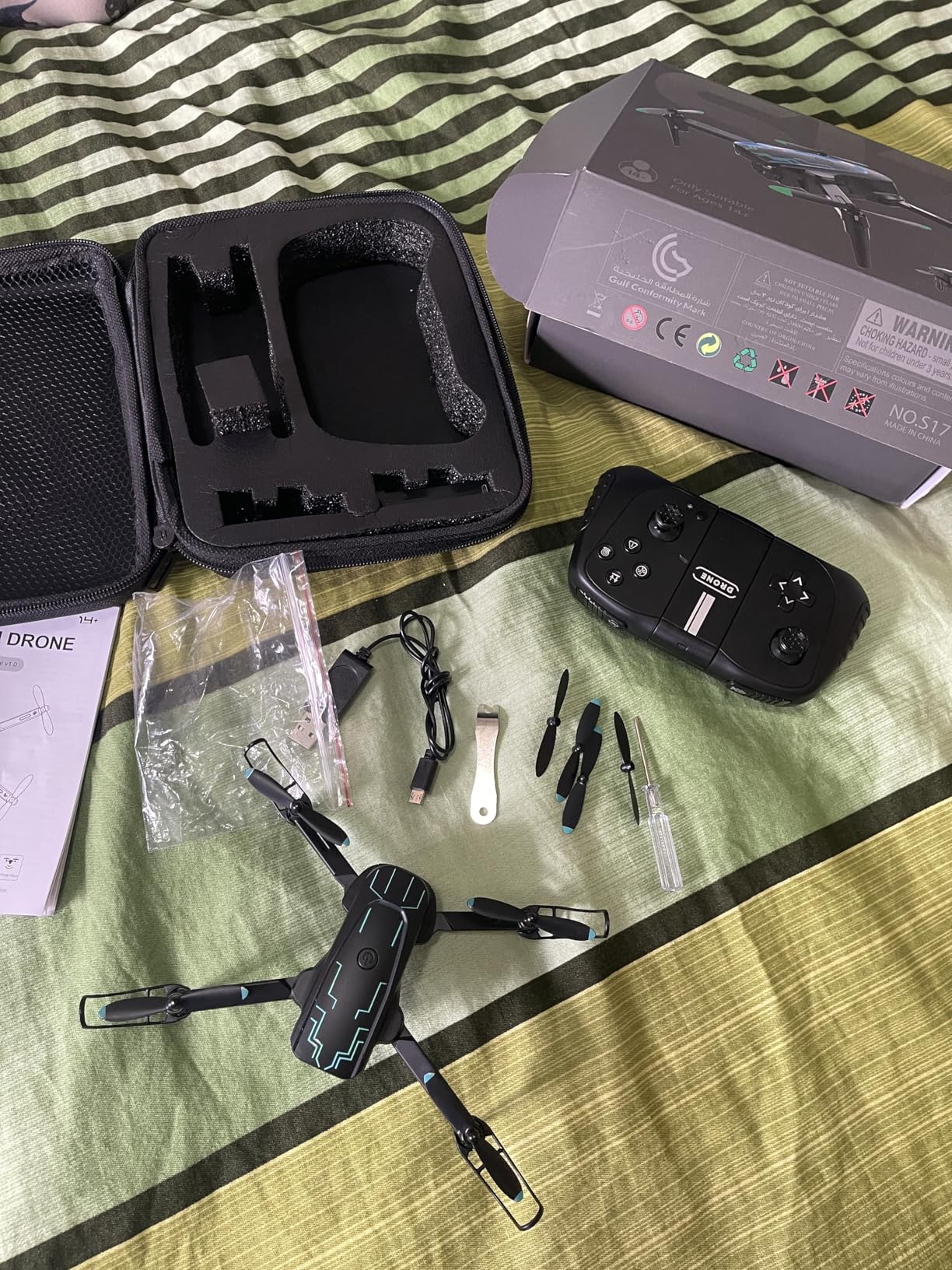 Mini Drone with Camera for Adults Youth - 1080P HD FPV Camera Drones with 90° Adjustable Lens, Gestures Selfie, One Key Start, 360° Flips, Toys Gifts RC Quadcopter for Boys Girls with 2 Batteries - Customer Photo 1