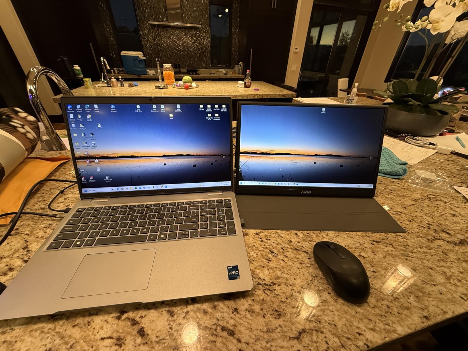 MNN Portable Monitor 15.6inch FHD 1080P USB C HDMI Gaming Ultra-Slim IPS Display w/Smart Cover & Speakers,HDR Plug&Play, External Monitor for Laptop PC Phone Mac (15.6'' 1080P) Customer Review MNN Portable Monitor 15.6inch FHD 1080P USB C HDMI Gaming Ultra-Slim IPS Display w/Smart Cover & Speakers,HDR Plug&Play, External Monitor for Laptop PC Phone Mac (15.6'' 1080P) - Customer Photo 4