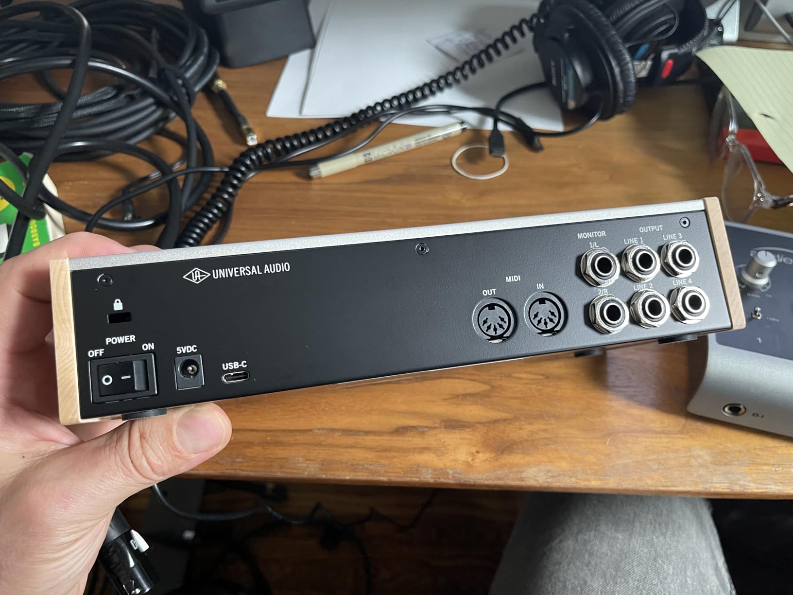 Universal Audio Volt 476p USB Recording Studio Audio Interface Customer Review Universal Audio Volt 476p USB Recording Studio Audio Interface - Customer Photo 3