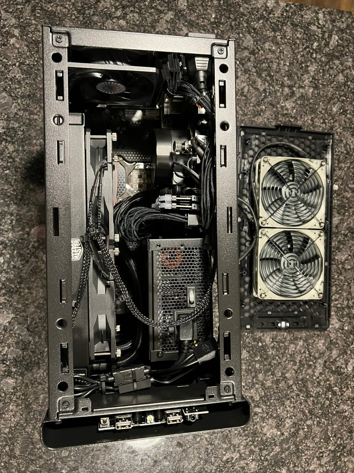 LIAN LI SP 850 80+ Gold, White Color, Performance SFX Form Factor Power Supply with 12VHPWR Connector, Low Noise - SP850 White - Customer Photo 2