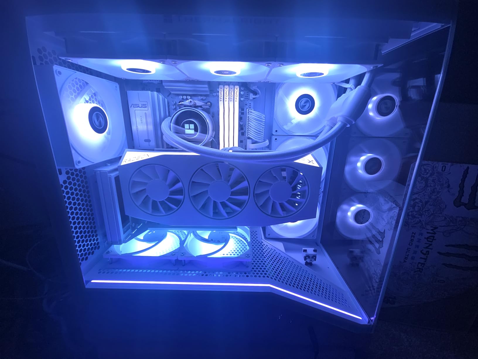 Thermalright Frozen Notte 360 White ARGB V2 Water Cooling CPU Cooler, 360 Specification CPU Liquid Cooler,3 PWM Fans, for AM4/AM5,Intel lga1700/1851/115x/2011 Customer Review Thermalright Frozen Notte 360 White ARGB V2 Water Cooling CPU Cooler, 360 Specification CPU Liquid Cooler,3 PWM Fans, for AM4/AM5,Intel lga1700/1851/115x/2011 - Customer Photo 2