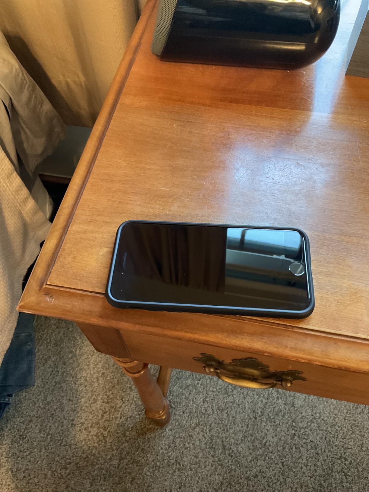Apple iPhone SE 3rd Gen, 128GB, Midnight - Unlocked (Renewed) - Customer Photo 2