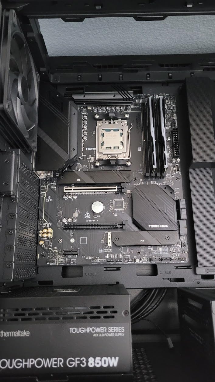 MSI MAG B650 Tomahawk WiFi Gaming Motherboard (AMD Ryzen 9000/8000/7000 Series Processors, AM5, DDR5, PCIe 4.0, M.2, SATA 6Gb/s, USB 3.2 Gen 2, HDMI/DP, Wi-Fi 6E, Bluetooth 5.3, 2.5Gbps LAN, ATX) - Customer Photo 4