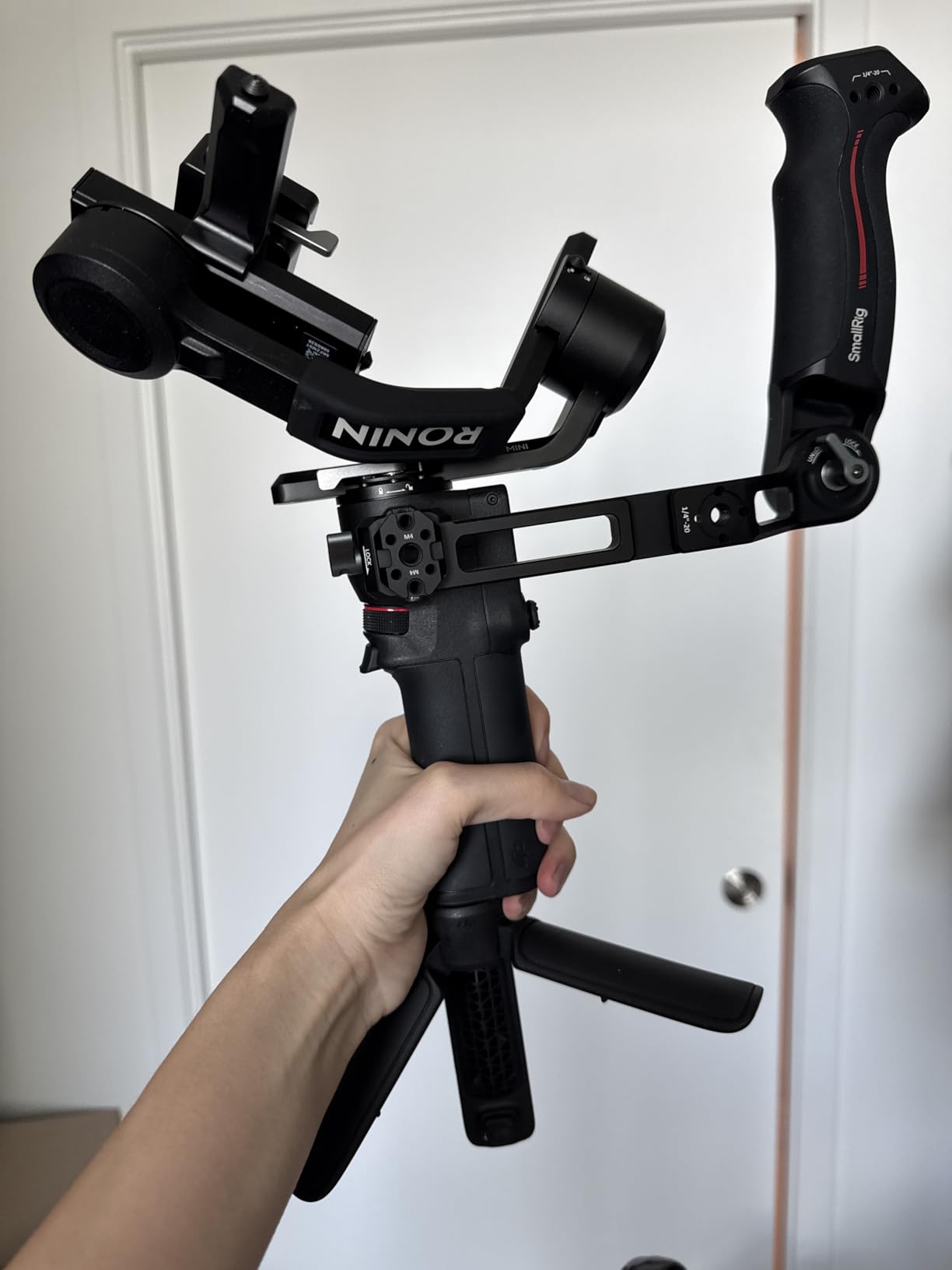 DJI RS 3 Mini, 3-Axis Gimbal Stabilizer for Cameras Canon/Sony/Panasonic/Nikon/Fujifilm, 2 kg (4.4 lbs) Tested Payload, Camera Stabilizer, Camera Gimbal with Native Vertical Shooting Customer Review DJI RS 3 Mini, 3-Axis Gimbal Stabilizer for Cameras Canon/Sony/Panasonic/Nikon/Fujifilm, 2 kg (4.4 lbs) Tested Payload, Camera Stabilizer, Camera Gimbal with Native Vertical Shooting - Customer Photo 2