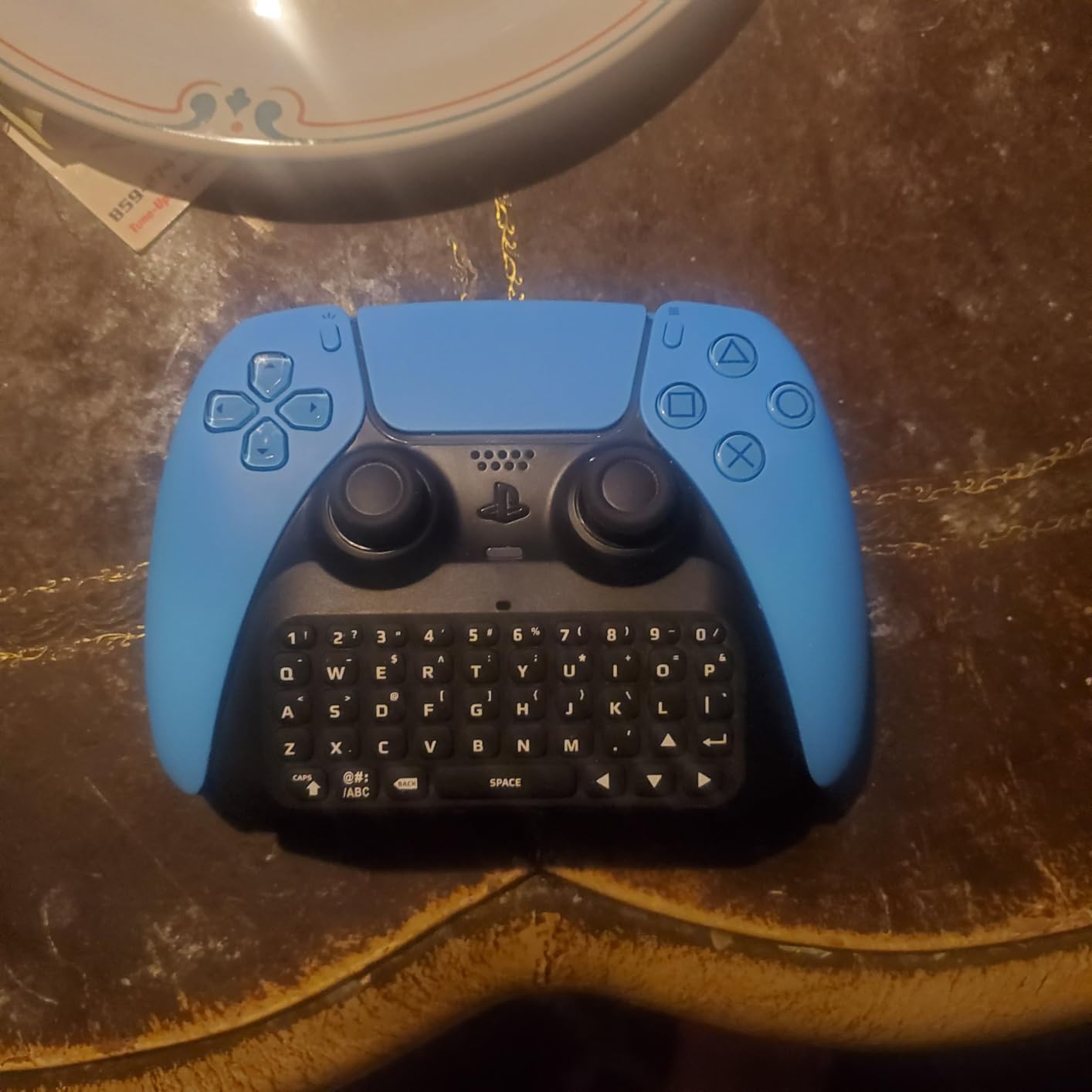 MoKo Keyboard for PS5 Controller with Green Backlight, Bluetooth Wireless Mini Keypad Chatpad for PlayStation 5, Built-in Speaker & 3.5mm Audio Jack for PS5 Controller Accessories - Customer Photo 1