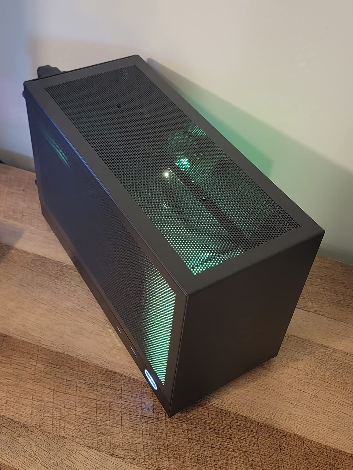 S300 - Mini-ITX PC Gaming Case - Front I/O USB 3.0 Type - C Port - SFX Power Supply 100-130mm - Cable Management System - luminum Mini-ITX Motherboard Small Portable PC Case-Black Customer Review S300 - Mini-ITX PC Gaming Case - Front I/O USB 3.0 Type - C Port - SFX Power Supply 100-130mm - Cable Management System - luminum Mini-ITX Motherboard Small Portable PC Case-Black - Customer Photo 2