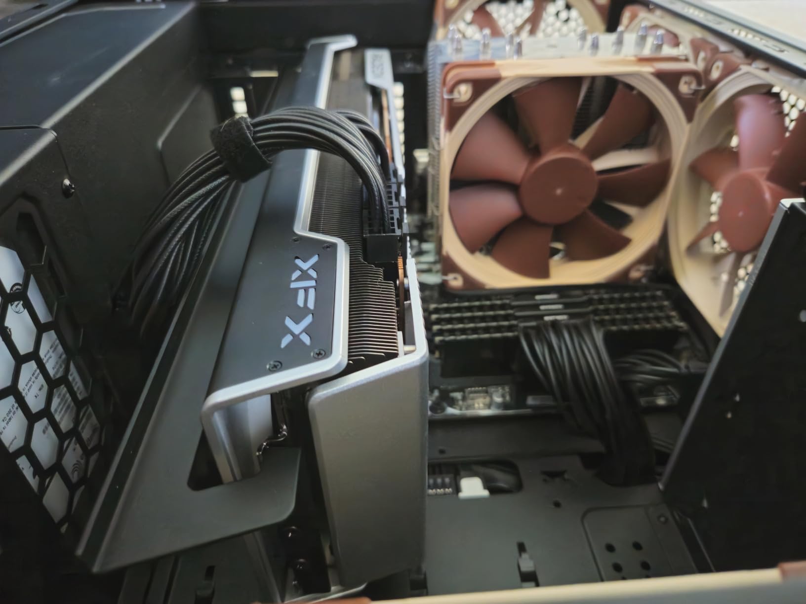 XFX Speedster MERC310 AMD Radeon RX 7900XTX Black Gaming Graphics Card with 24GB GDDR6, AMD RDNA 3 RX-79XMERCB9 - Customer Photo 1