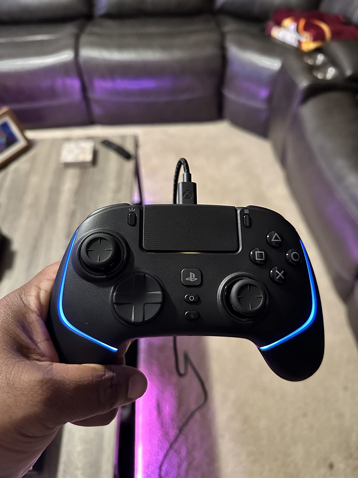 Razer Wolverine V2 Pro Wireless Gaming Controller for PlayStation 5 / PS5, PC: Mecha-Tactile Action Buttons - 8-Way Microswitch D-Pad - HyperTrigger - 6 Remappable Buttons - Chroma RGB - Black - Customer Photo 4