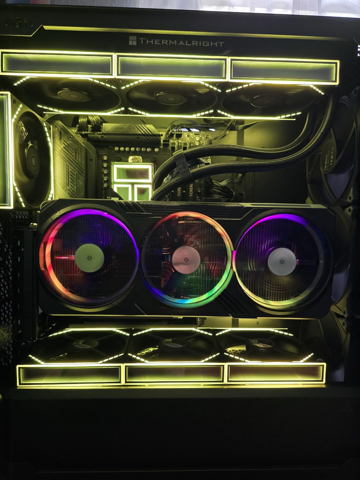 Cooler Master Vertical GPU Card Holder Kit V3 White, PCIe 4.0 5.0 Motherboards GPUs RTX 5090 RX 9070 XT, ABS Casing, 165mm Length, Modula Adjustable for E-ATX ATX Micro ATX Case Customer Review Cooler Master Vertical GPU Card Holder Kit V3 White, PCIe 4.0 5.0 Motherboards GPUs RTX 5090 RX 9070 XT, ABS Casing, 165mm Length, Modula Adjustable for E-ATX ATX Micro ATX Case - Customer Photo 4