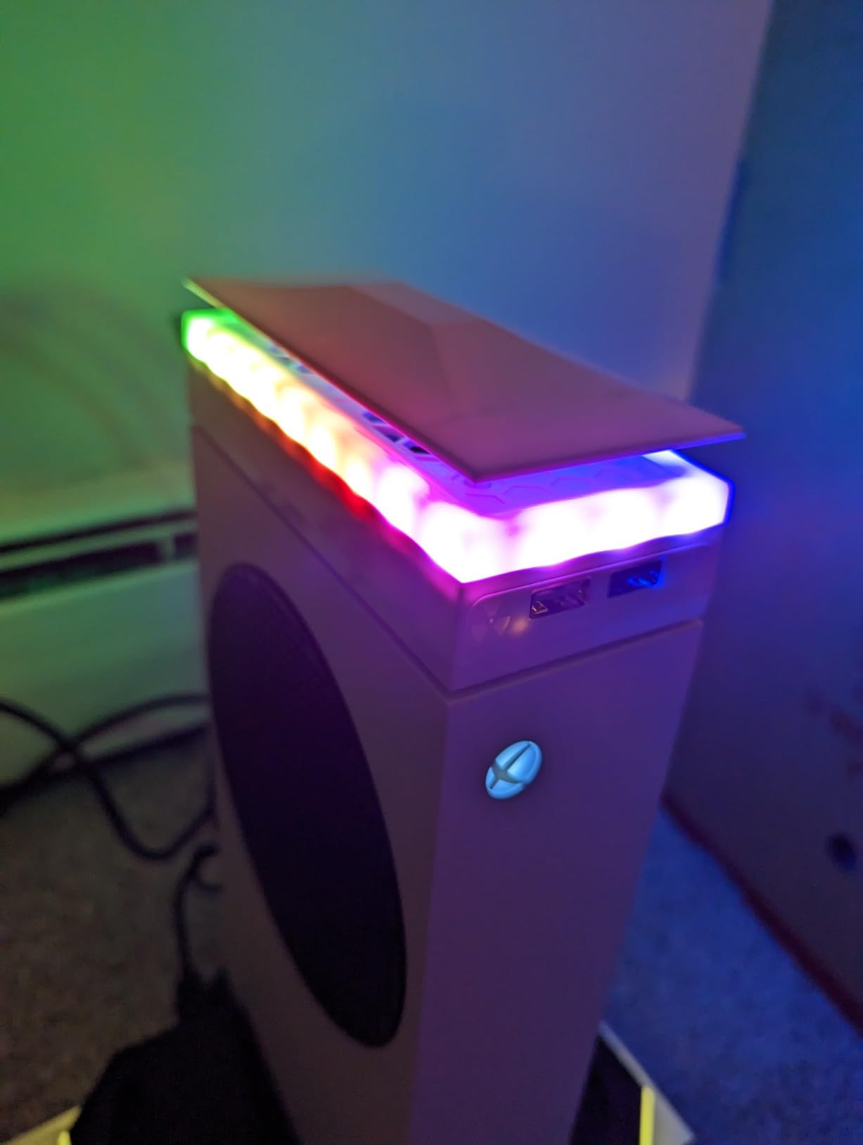 Mcbazel RGB Cooling Fan for Xbox Series S, Cooling System with 3 Speed Level Adjustable, 7 Modes RGB Light Strip, Dust Filter, Low Noise and 2 USB Port, Cooler Fan for Xbox Series S Console Only Customer Review Mcbazel RGB Cooling Fan for Xbox Series S, Cooling System with 3 Speed Level Adjustable, 7 Modes RGB Light Strip, Dust Filter, Low Noise and 2 USB Port, Cooler Fan for Xbox Series S Console Only - Customer Photo 1