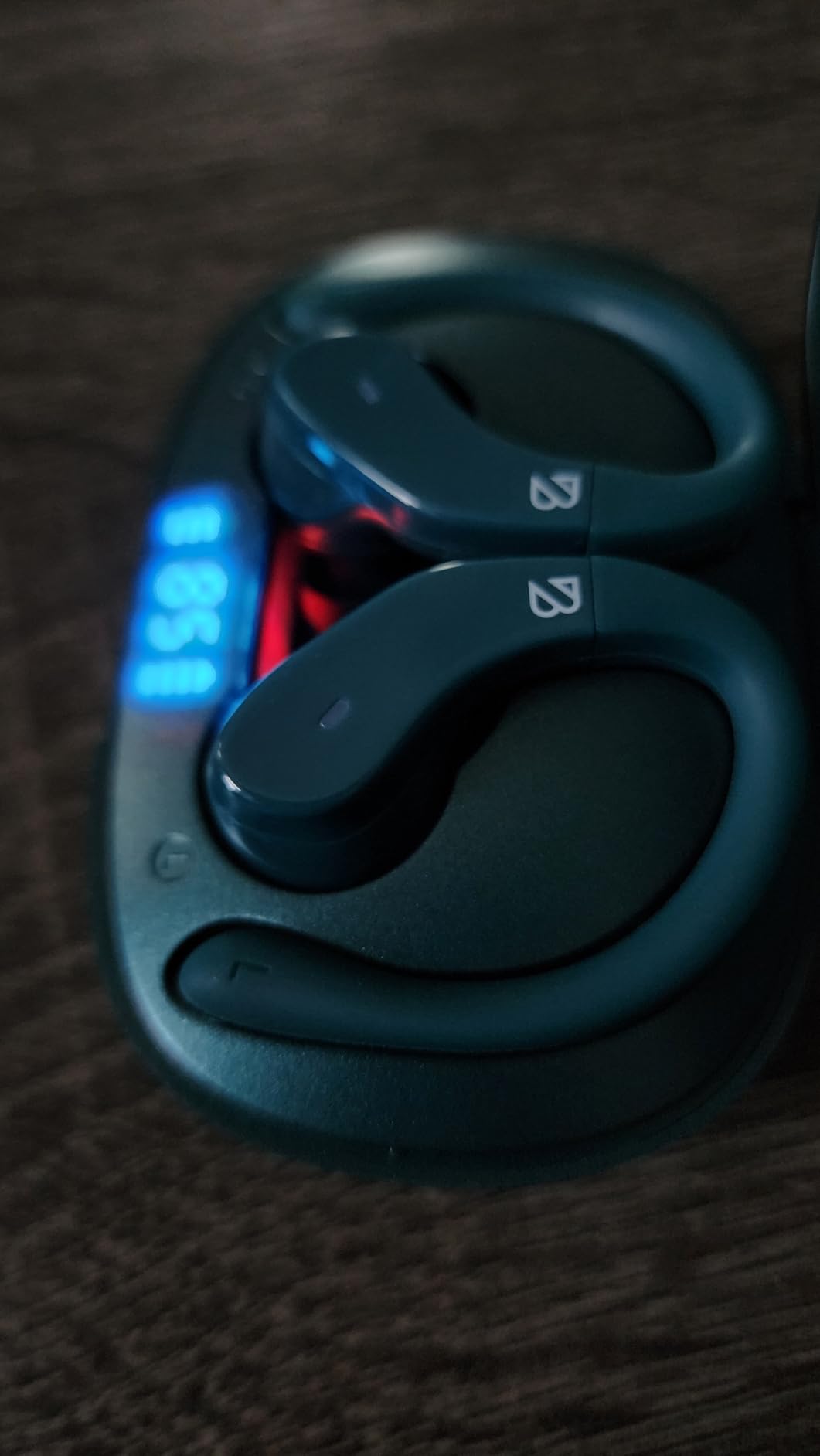 Runner 40 - Secure-Fit Wireless Earbuds for Small Ears, Running Bluetooth Earphones for Women and Men, Deep Bass Wrap Around Earbuds for Small Ear Canals with EarHooks, Sweatprooof Over The Ear Buds Customer Review Runner 40 - Secure-Fit Wireless Earbuds for Small Ears, Running Bluetooth Earphones for Women and Men, Deep Bass Wrap Around Earbuds for Small Ear Canals with EarHooks, Sweatprooof Over The Ear Buds - Customer Photo 2