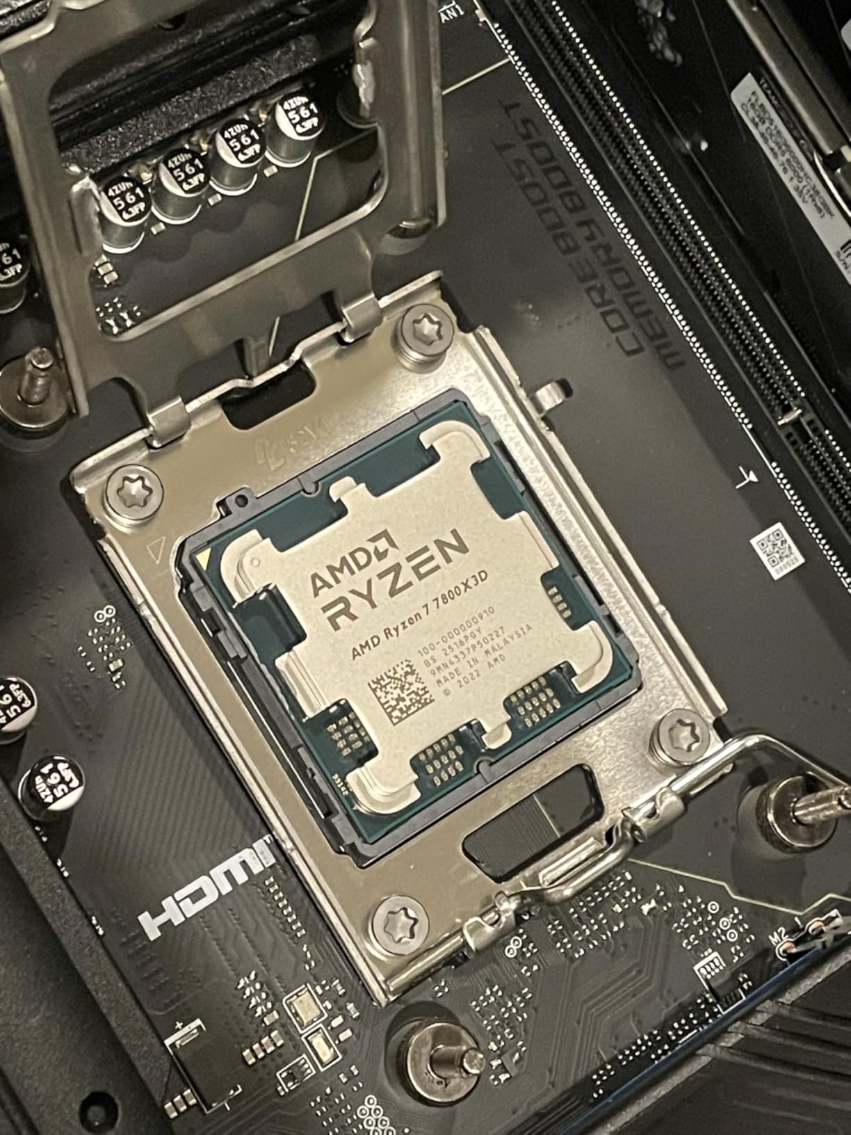 AMD Ryzen 7 7800X3D 8-Core, 16-Thread Desktop Processor Customer Review AMD Ryzen 7 7800X3D 8-Core, 16-Thread Desktop Processor - Customer Photo 3