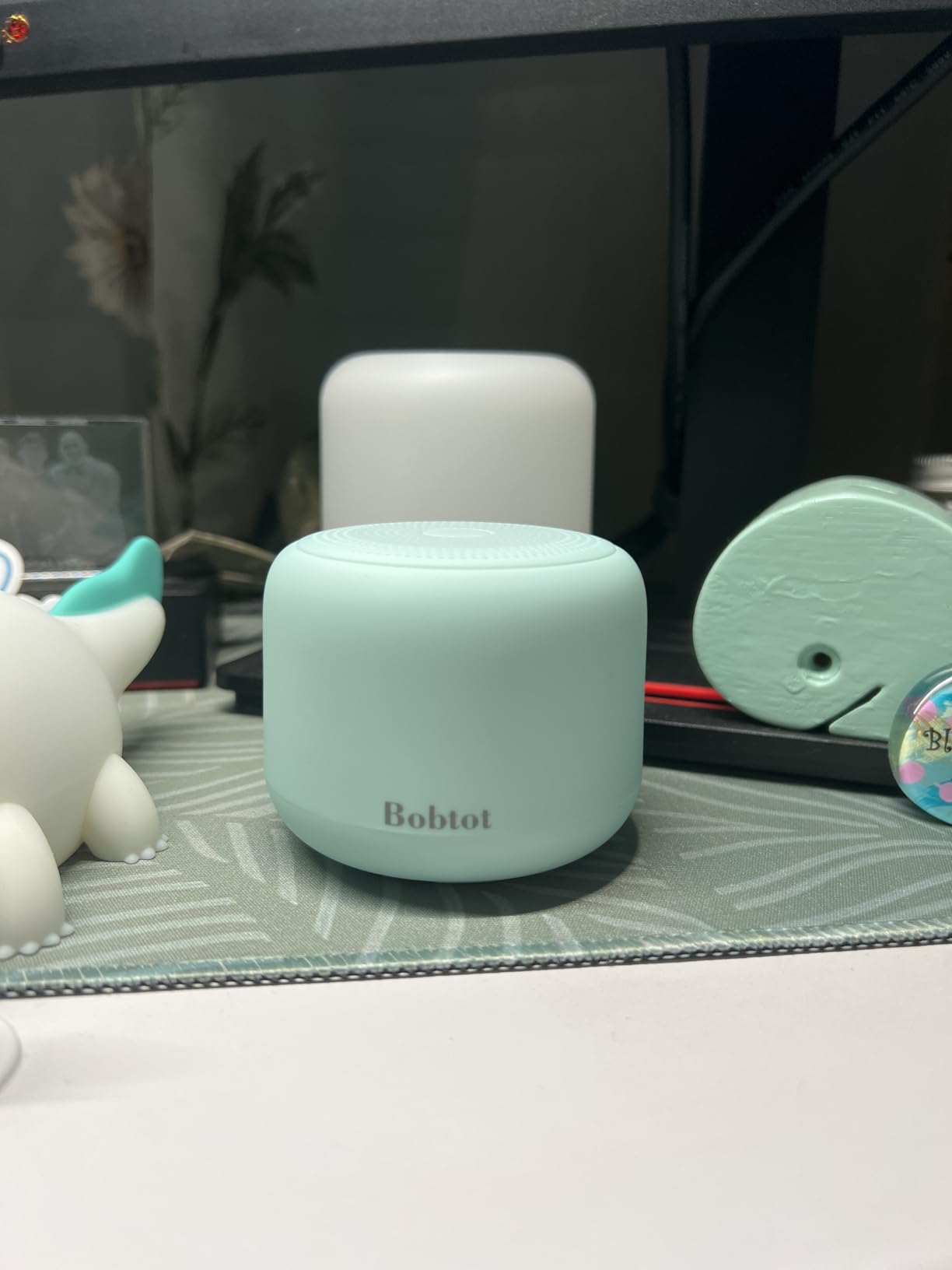 Bobtot Portable Bluetooth Speakers with Strap Easy to Carry, Wireless IPX5 Waterproof Mini Speaker with Loud Stereo Sound, 20 Hours Playtime, Rechargeable Battery, Built-in Microphone, White Customer Review Bobtot Portable Bluetooth Speakers with Strap Easy to Carry, Wireless IPX5 Waterproof Mini Speaker with Loud Stereo Sound, 20 Hours Playtime, Rechargeable Battery, Built-in Microphone, White - Customer Photo 3