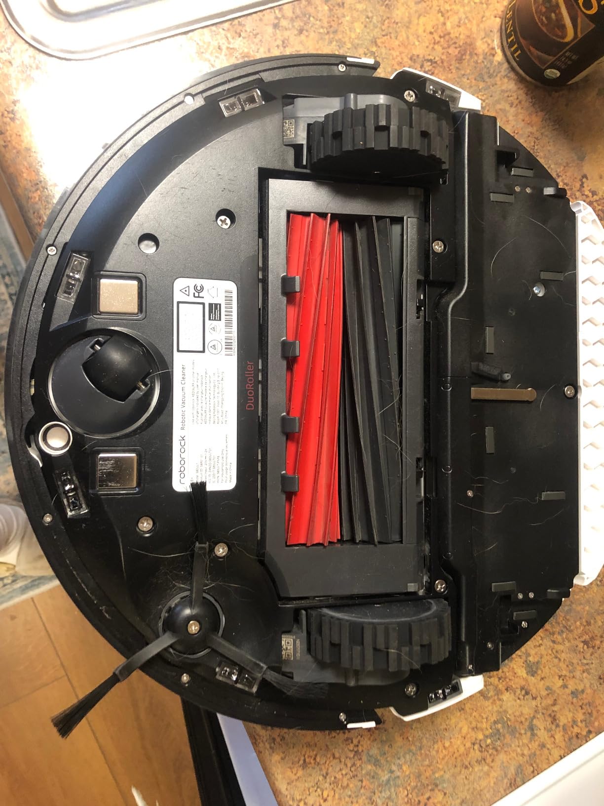 roborock S8 Robot Vacuum and Mop Cleaner, DuoRoller Brush, 6000Pa Suction, ReactiveAI 2.0 Obstacle Avoidance, Sonic Mopping, Auto Lifting Mop, Works with Alexa, Perfect for Pet Hair, Black - Customer Photo 4