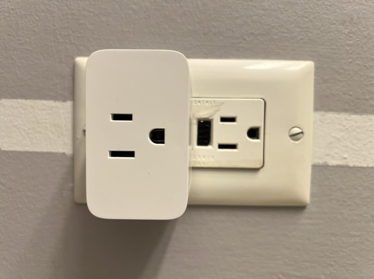 TP-Link Tapo Matter Supported Smart Plug Mini, Compact Design, 15A/1800W Max, Super Easy Setup, Works with Apple Home, Alexa & Google Home, UL Certified, 2.4G Wi-Fi Only, White, Tapo P125M(3-Pack) Customer Review TP-Link Tapo Matter Supported Smart Plug Mini, Compact Design, 15A/1800W Max, Super Easy Setup, Works with Apple Home, Alexa & Google Home, UL Certified, 2.4G Wi-Fi Only, White, Tapo P125M(3-Pack) - Customer Photo 2
