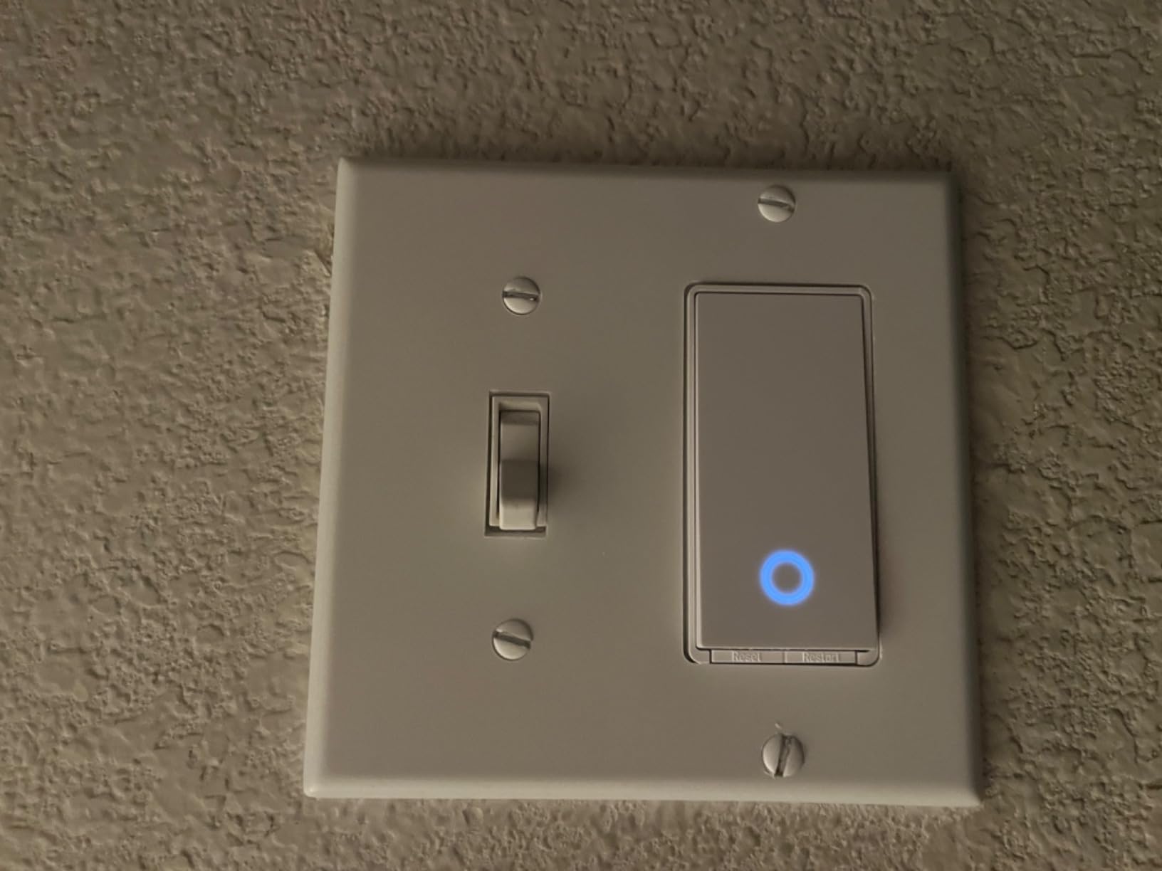 TP-Link Tapo Smart Light Switch, Single Pole, Neutral Wire Required, 2.4GHz Wi-Fi Light Switch Compatible with Alexa and Google Home, UL Certified, No Hub Required, White (Tapo S500) - Customer Photo 1